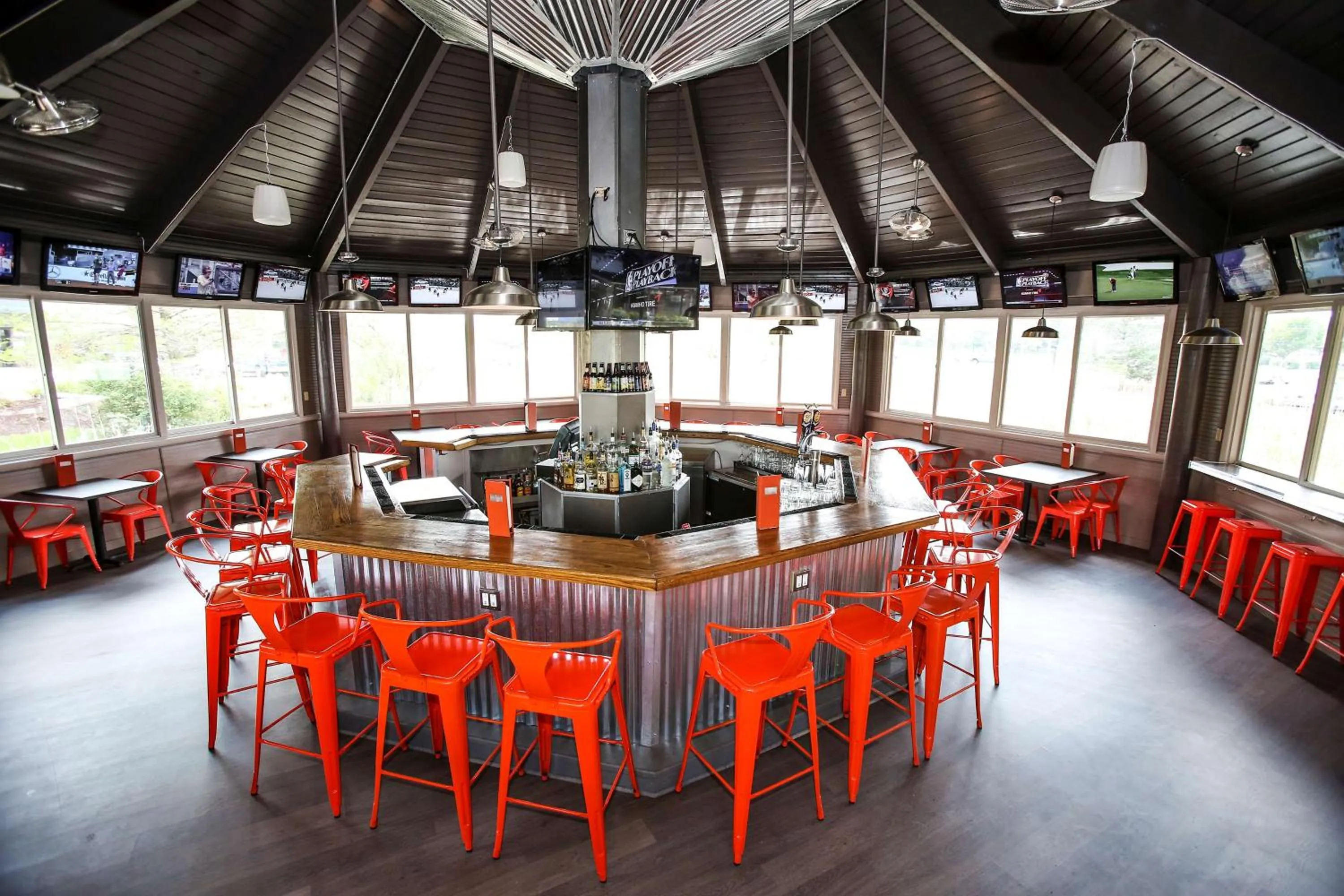 Lounge or bar in Hampton Inn Frederick