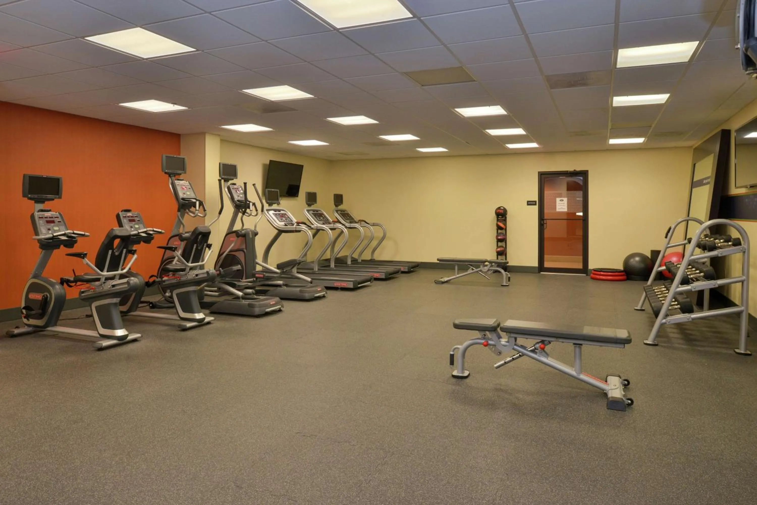 Fitness centre/facilities in Hampton Inn Frederick