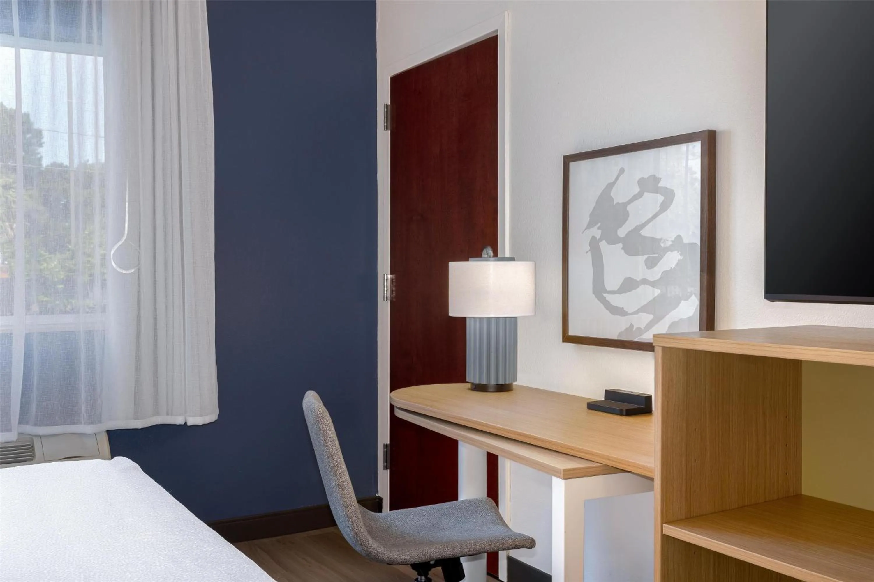 Bedroom, Bed in Spark By Hilton Wilmington Carolina Beach Rd