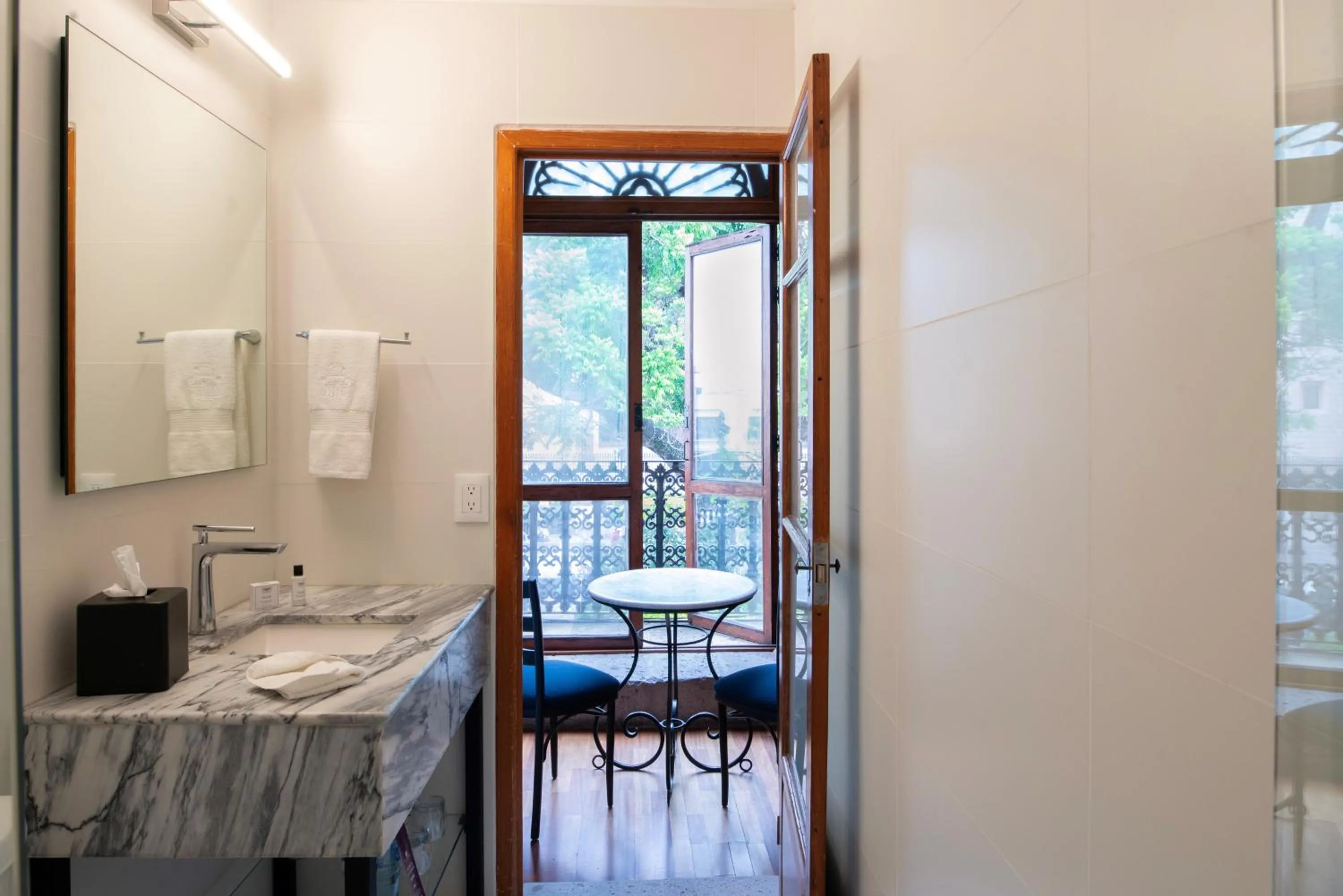 Bathroom in Hotel Los Juaninos