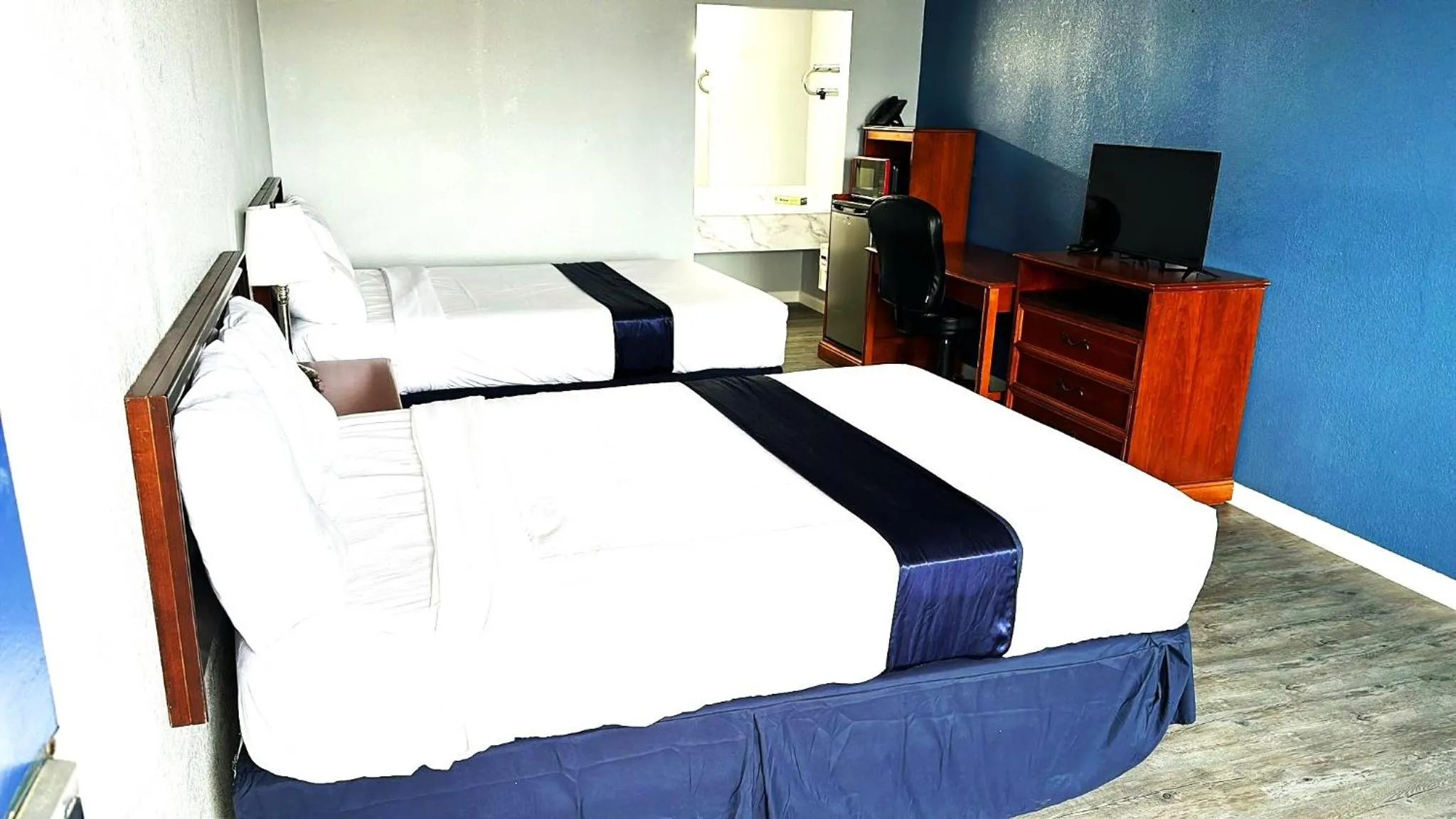 Bed in Travelodge by Wyndham Salisbury MD