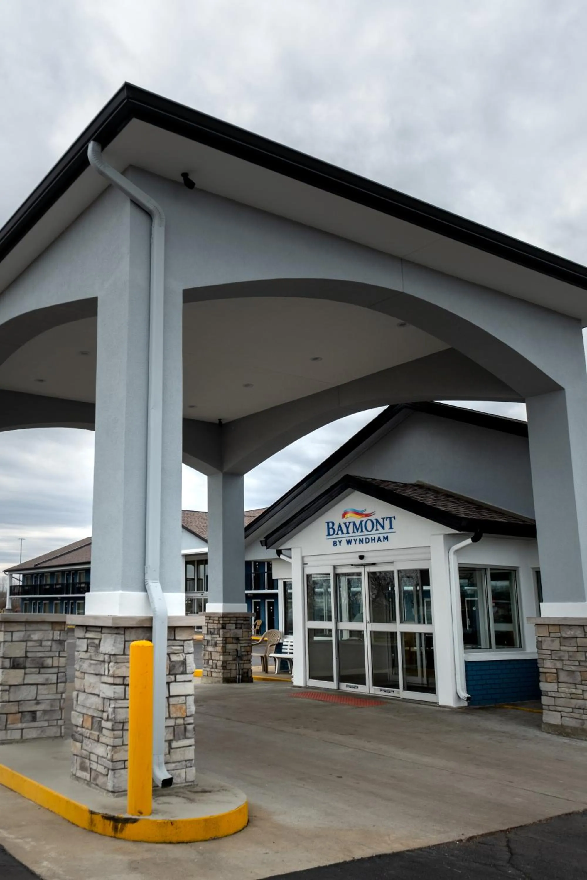 Property building in Baymont by Wyndham Effingham