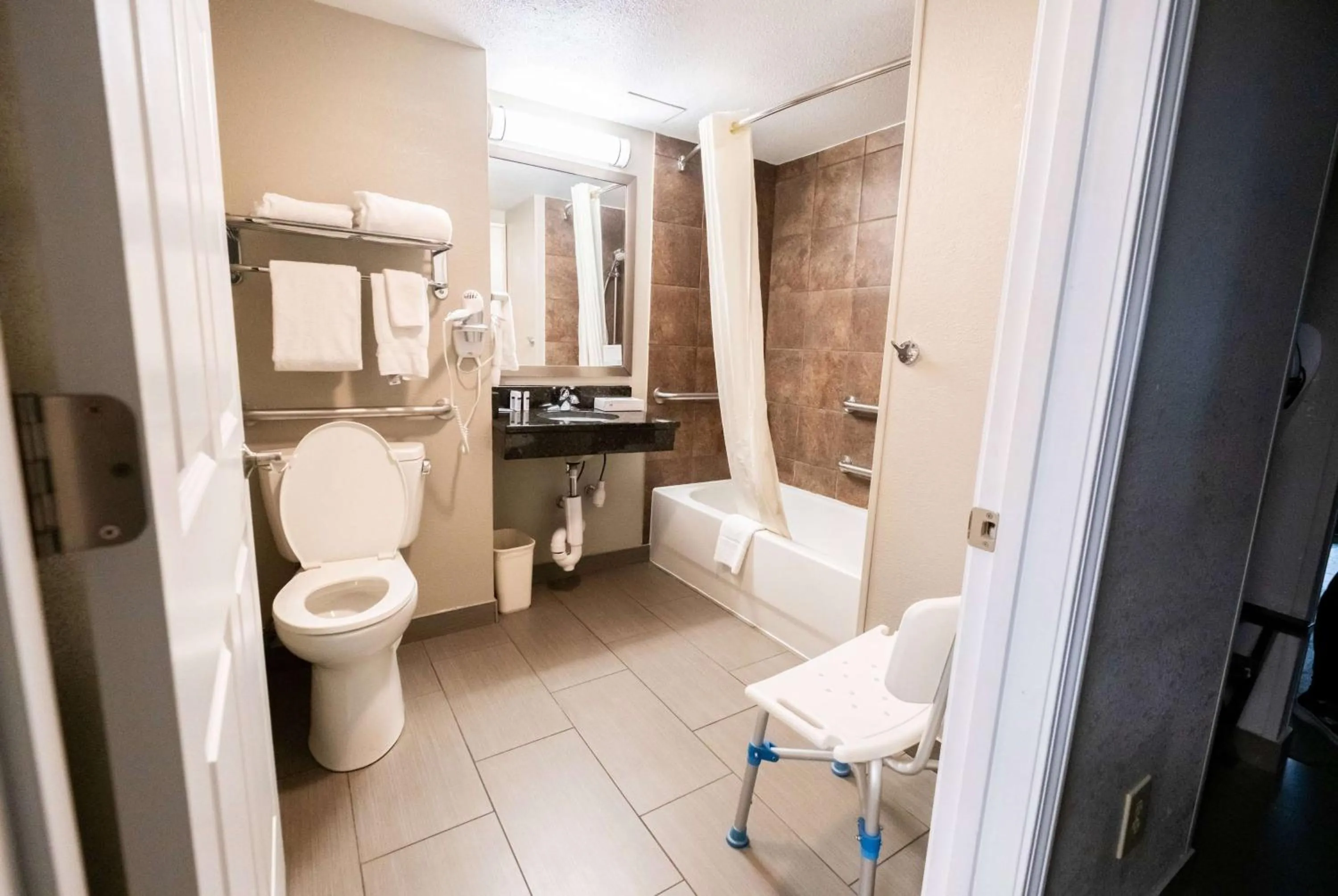 Bathroom in Baymont by Wyndham Effingham