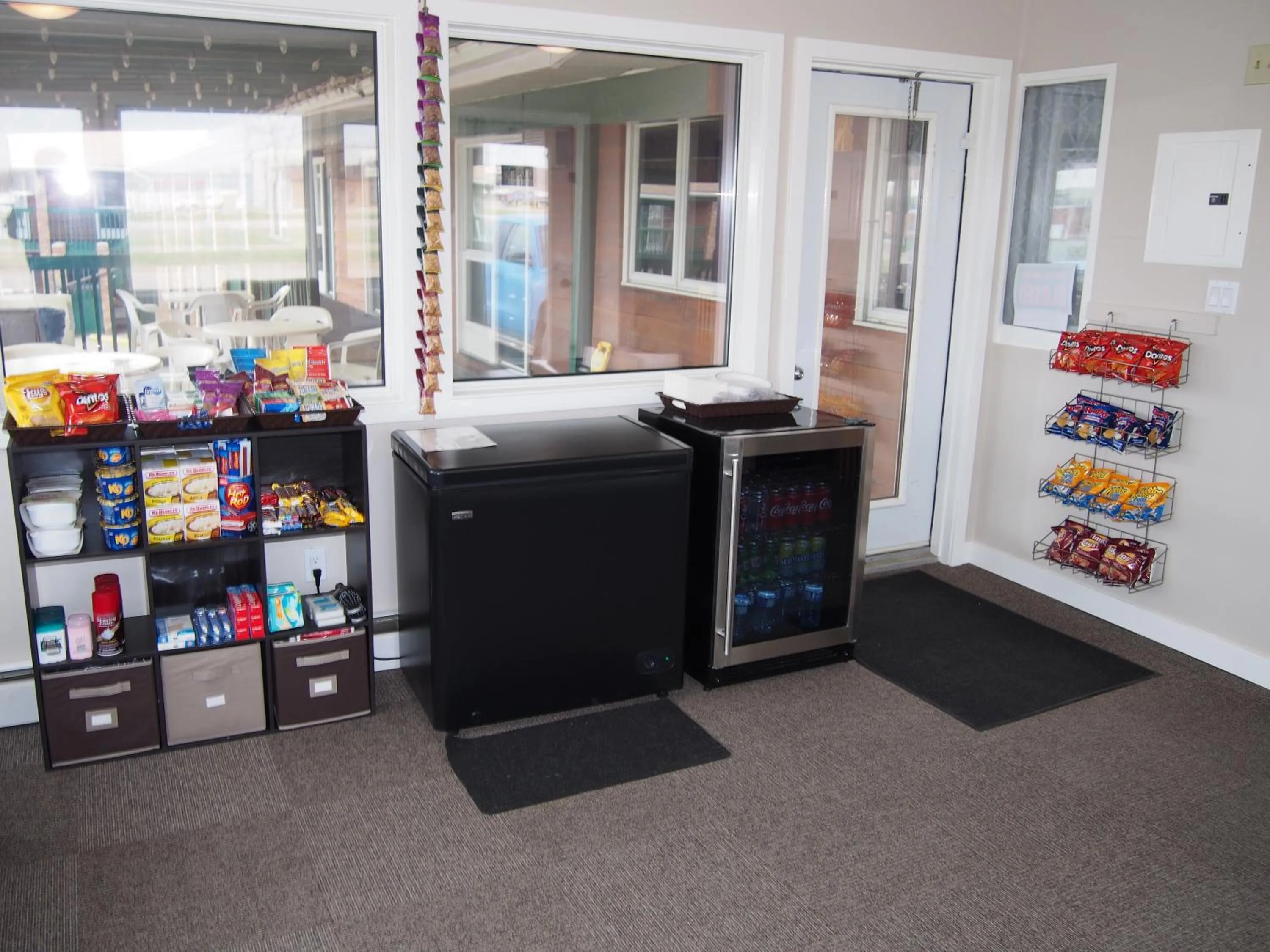 On-site shops in Airways Motel