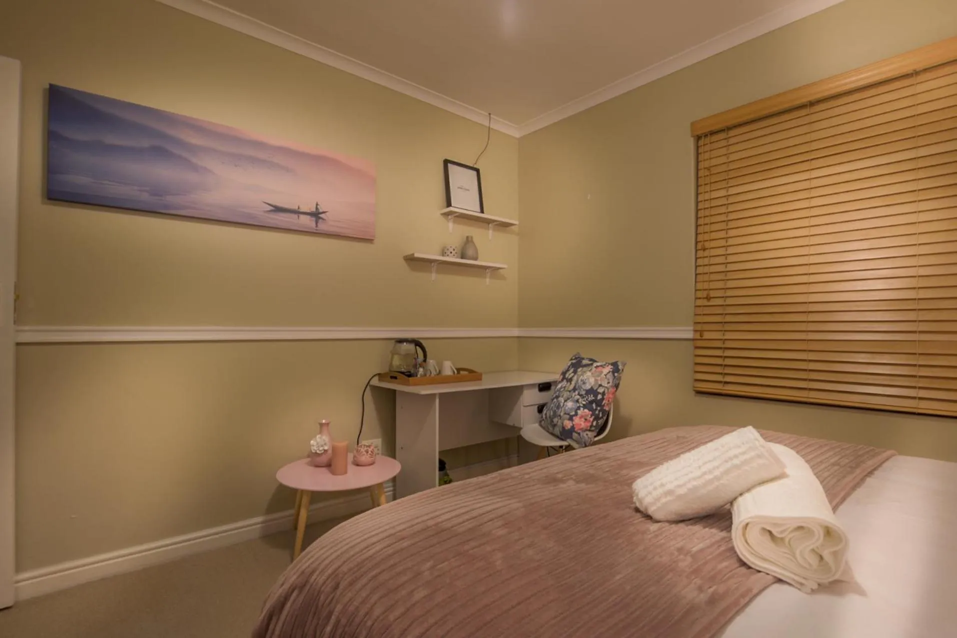 Photo of the whole room, Bed in Atlantic Bay Lodge