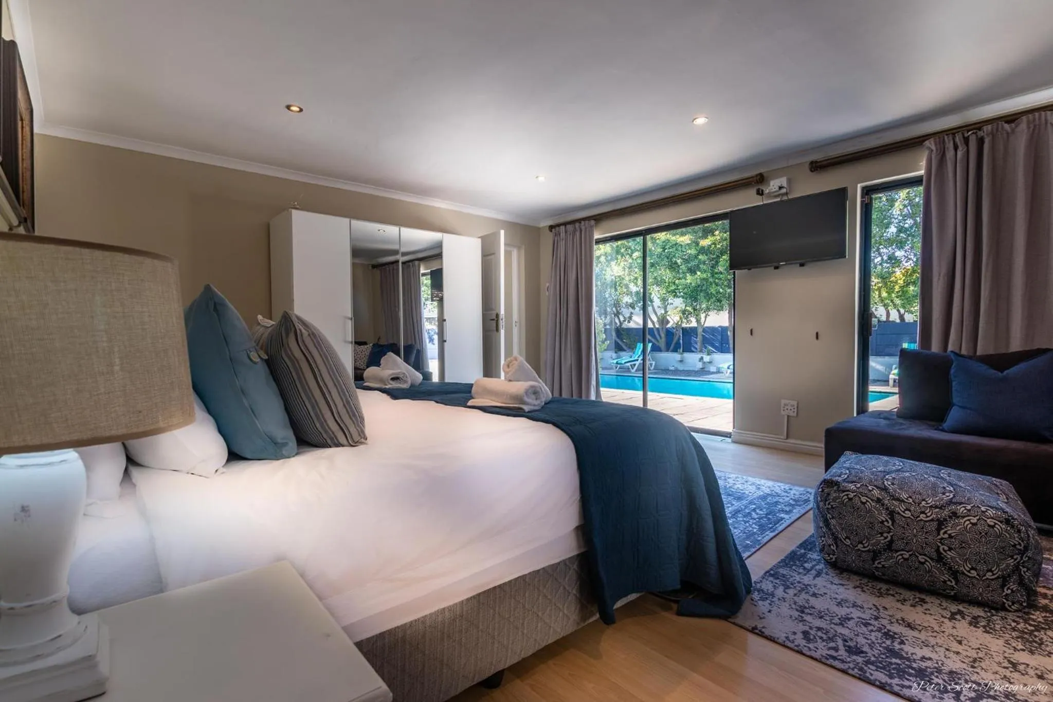 Bed in Atlantic Bay Lodge