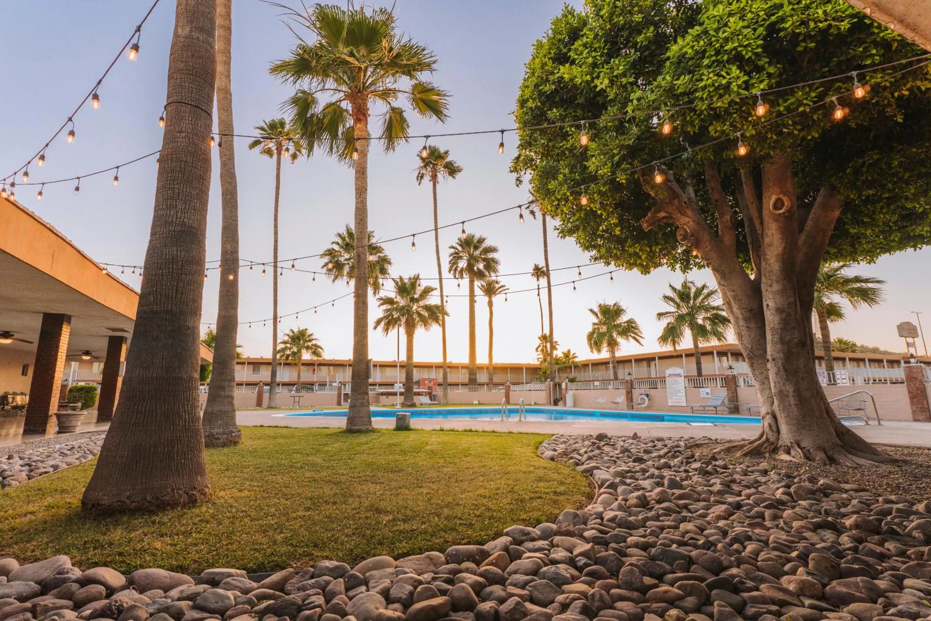 Swimming pool in El Camino Hotel & Suites