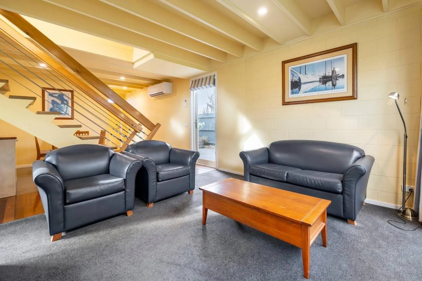 Living room in Captain's at the Bay