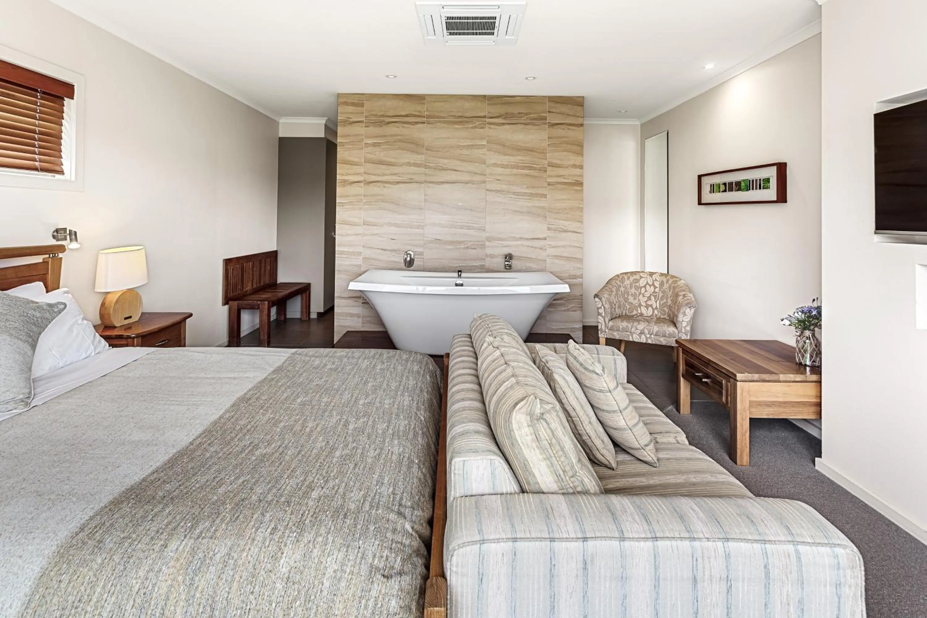 TV and multimedia, Bed in Captain's at the Bay