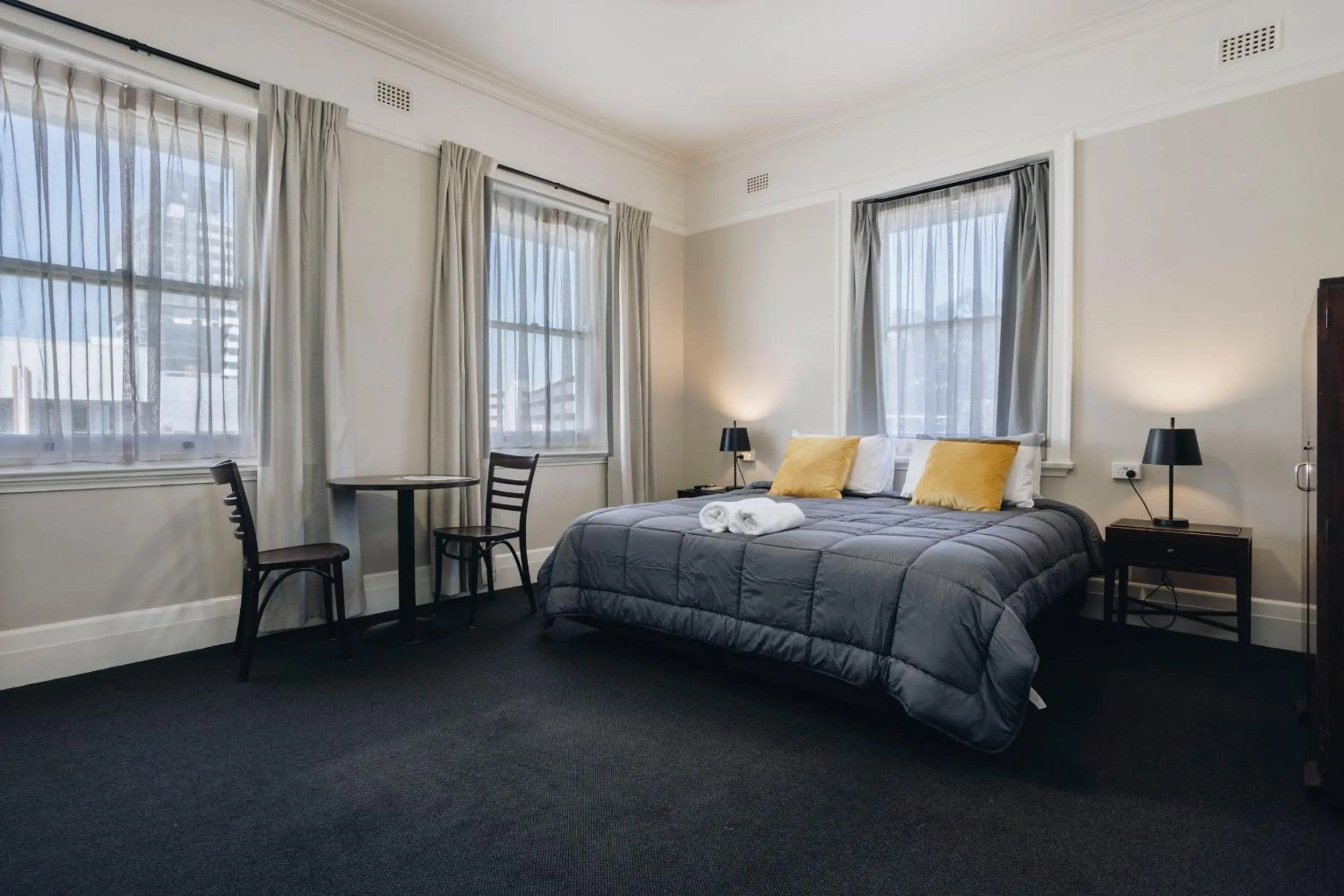 Bedroom, Bed in Hotel Gosford