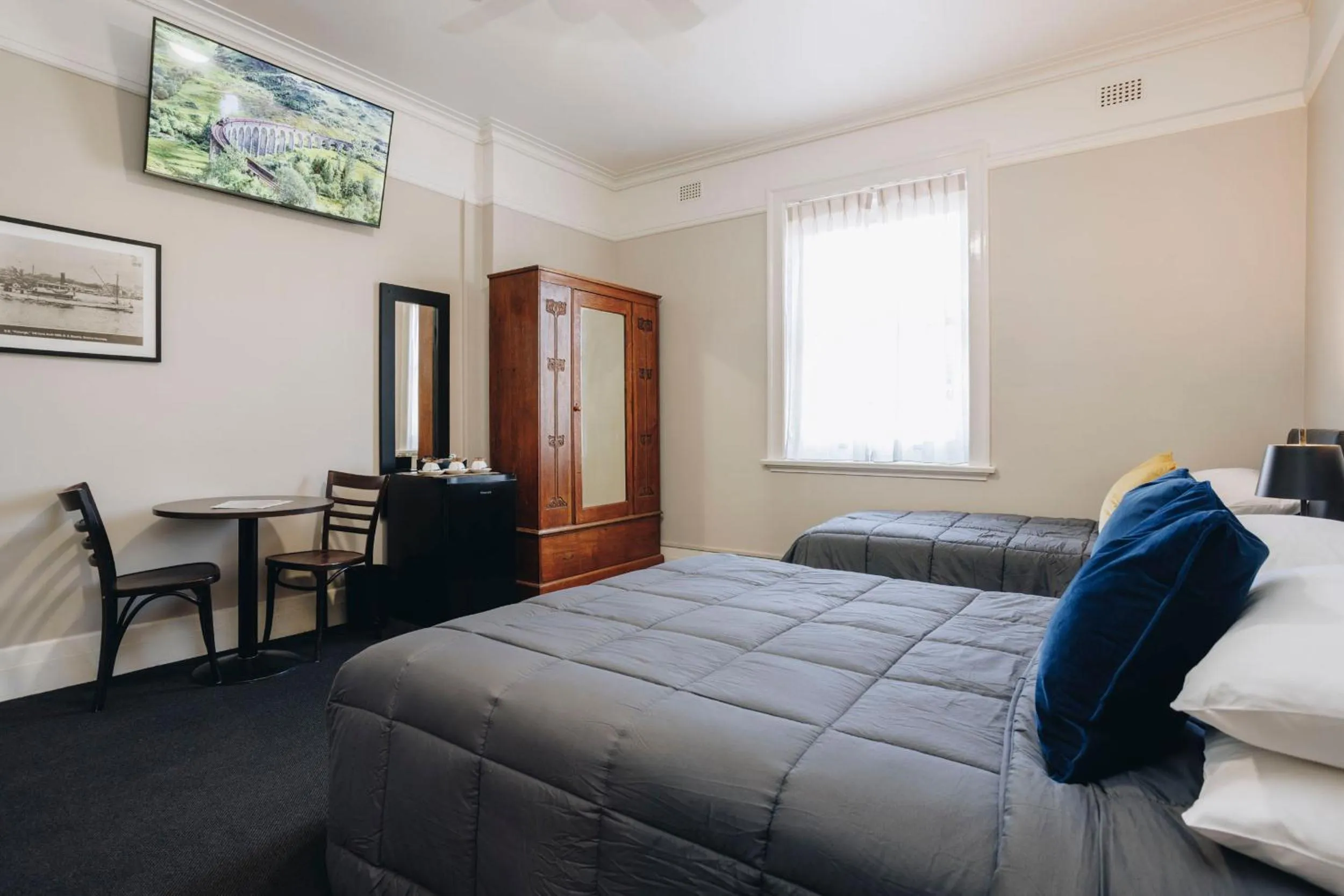 Bedroom, Bed in Hotel Gosford