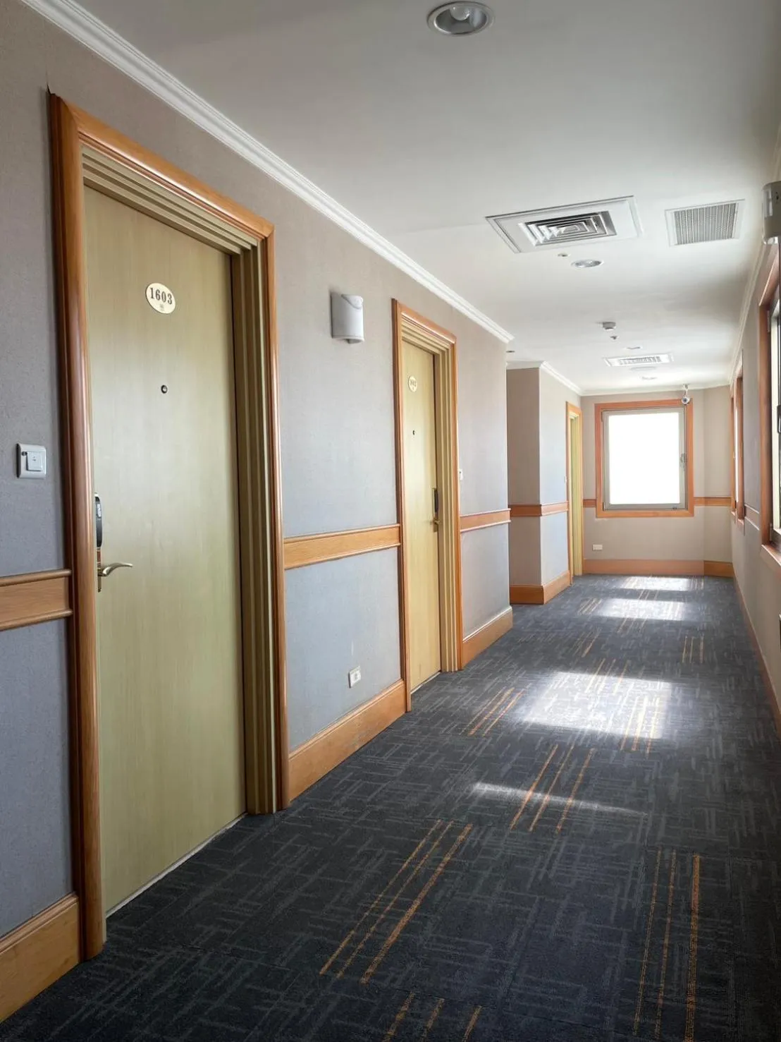 Bed in Chuto Plaza Hotel