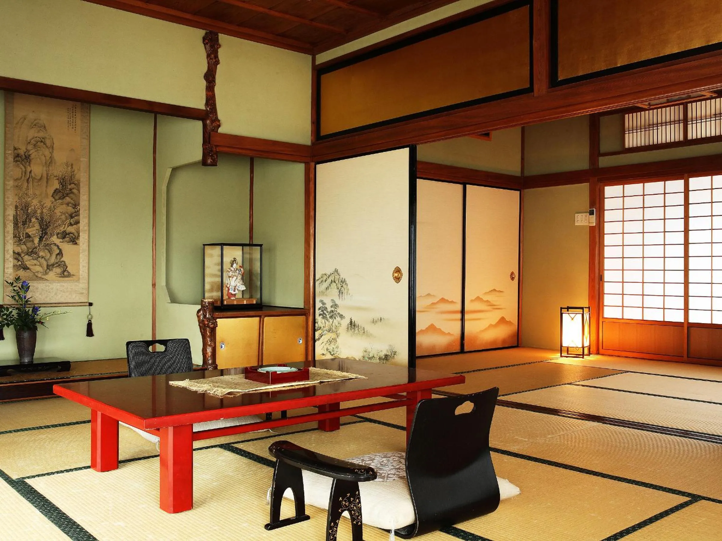 Seating area in Kotohira Kadan