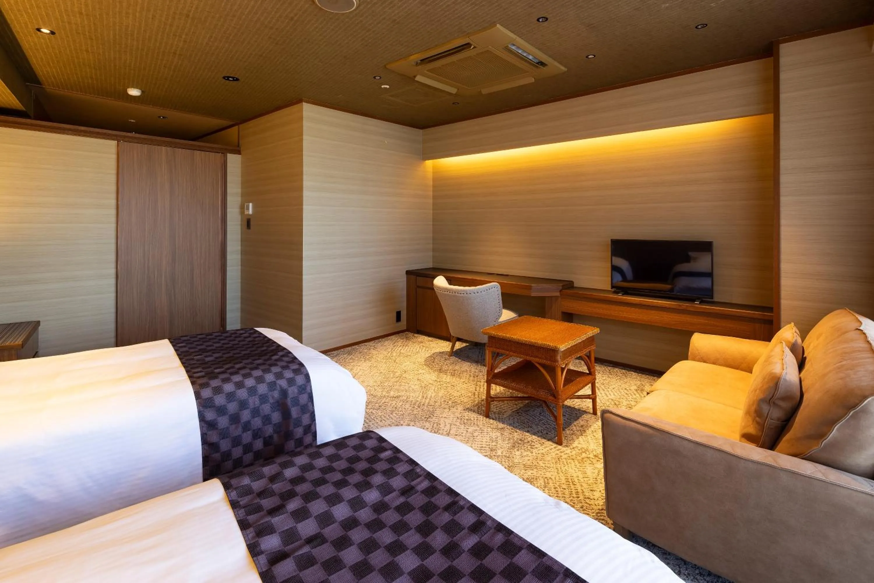 Photo of the whole room, Bed in Yumekaiyu Awajishima
