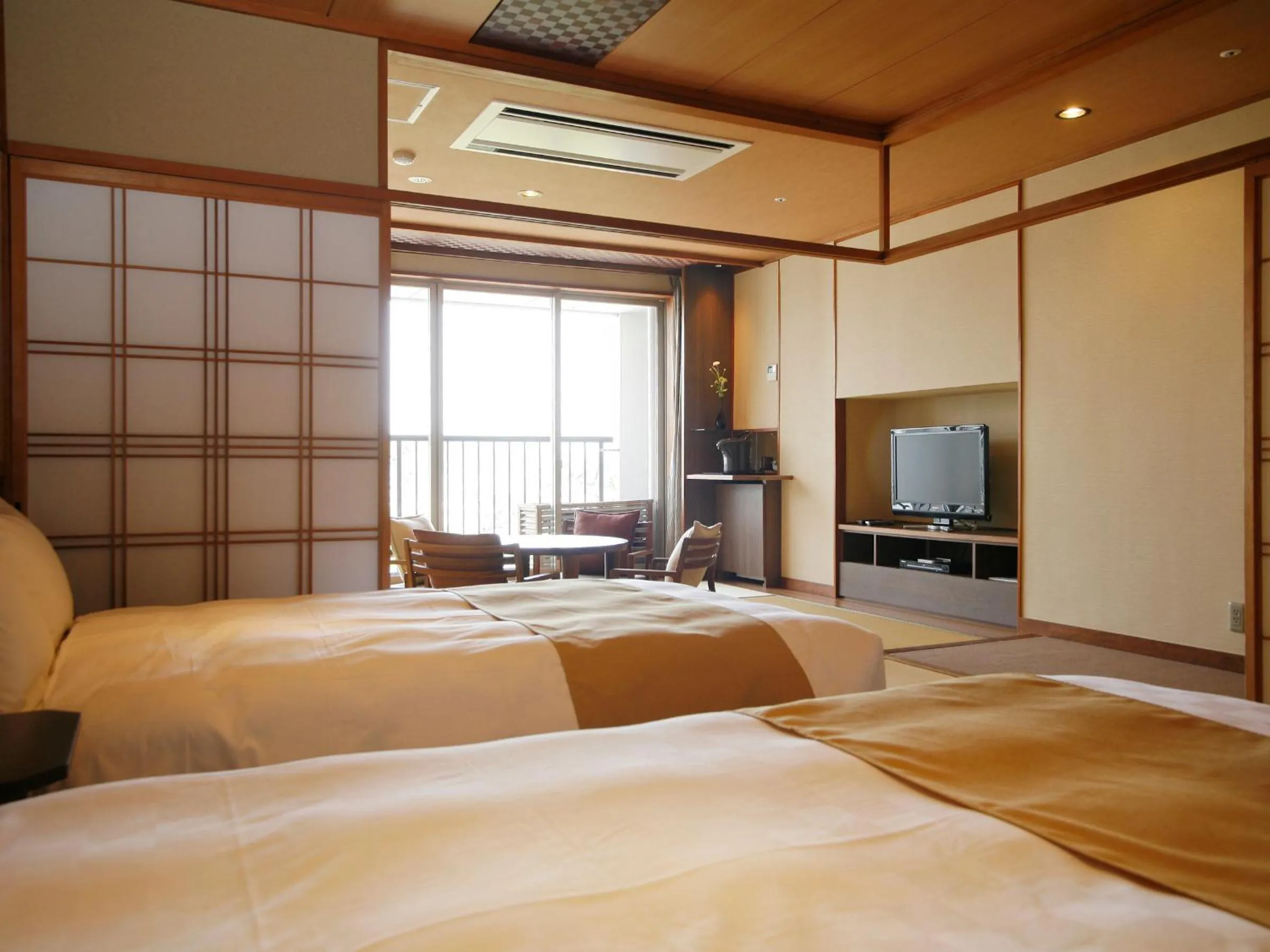 Photo of the whole room, Bed in Yumekaiyu Awajishima