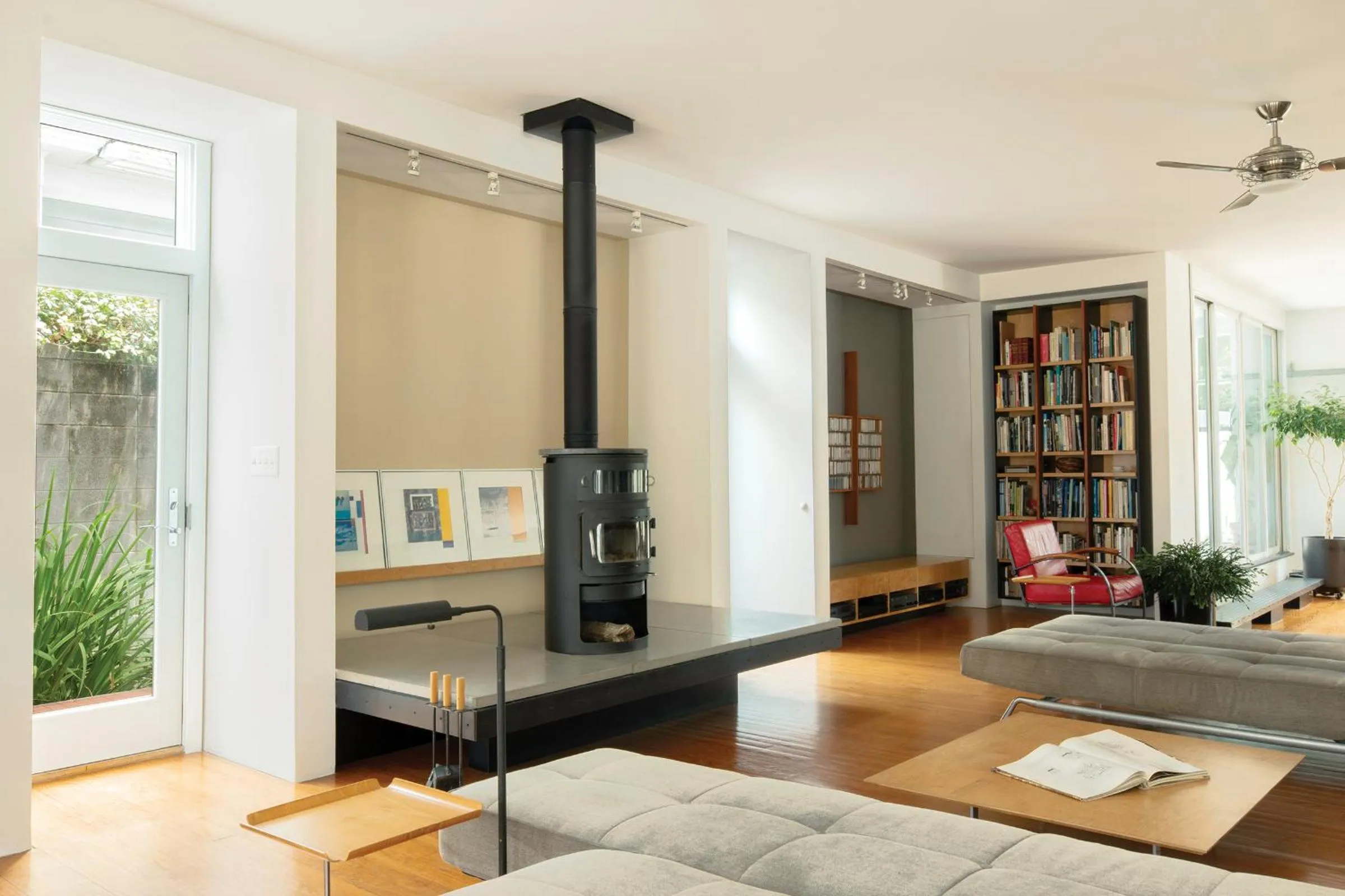 Communal lounge/ TV room in THE STORE