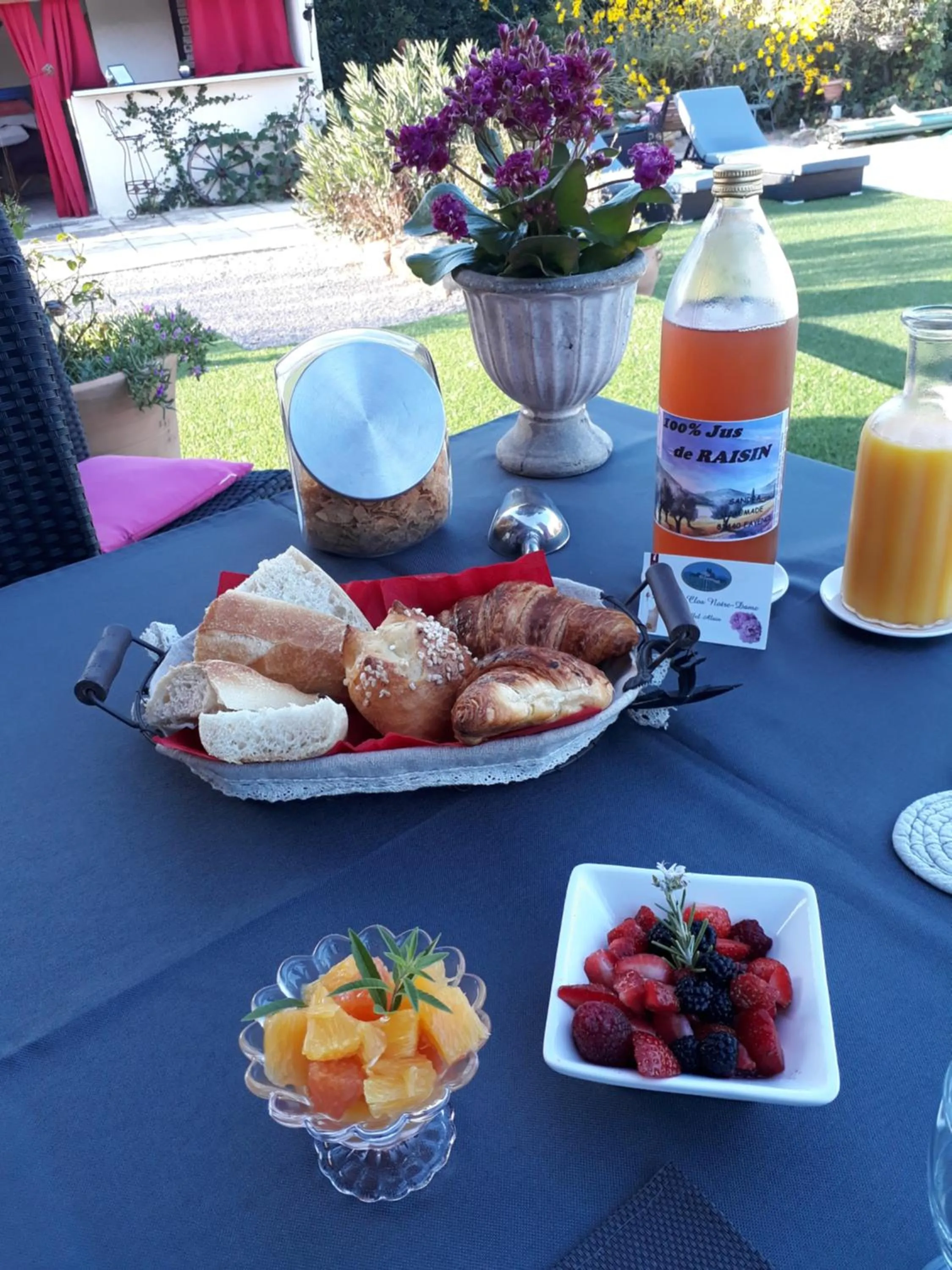 Breakfast in La Colombe