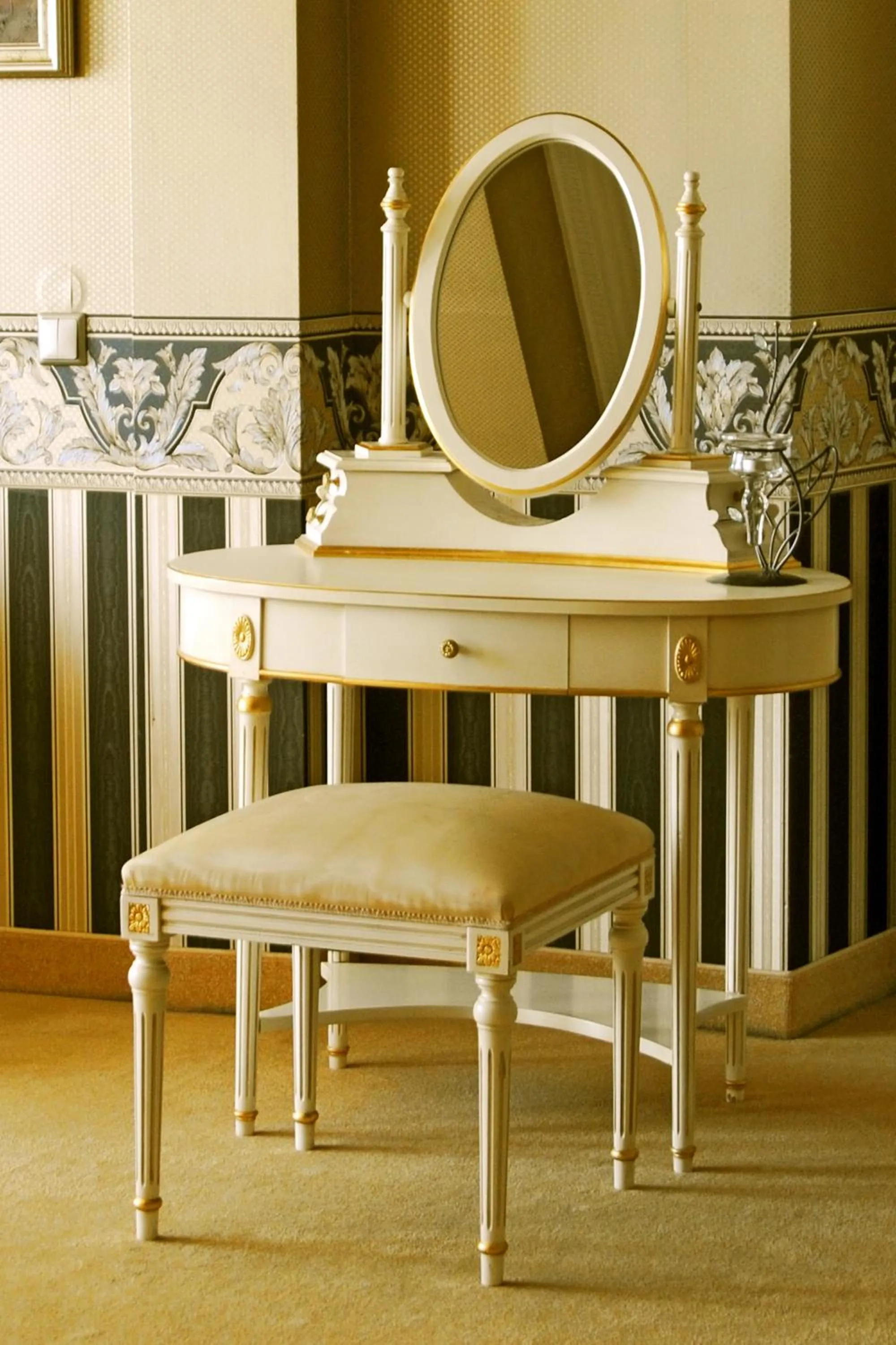 Decorative detail in Parkhotel Idar-Oberstein