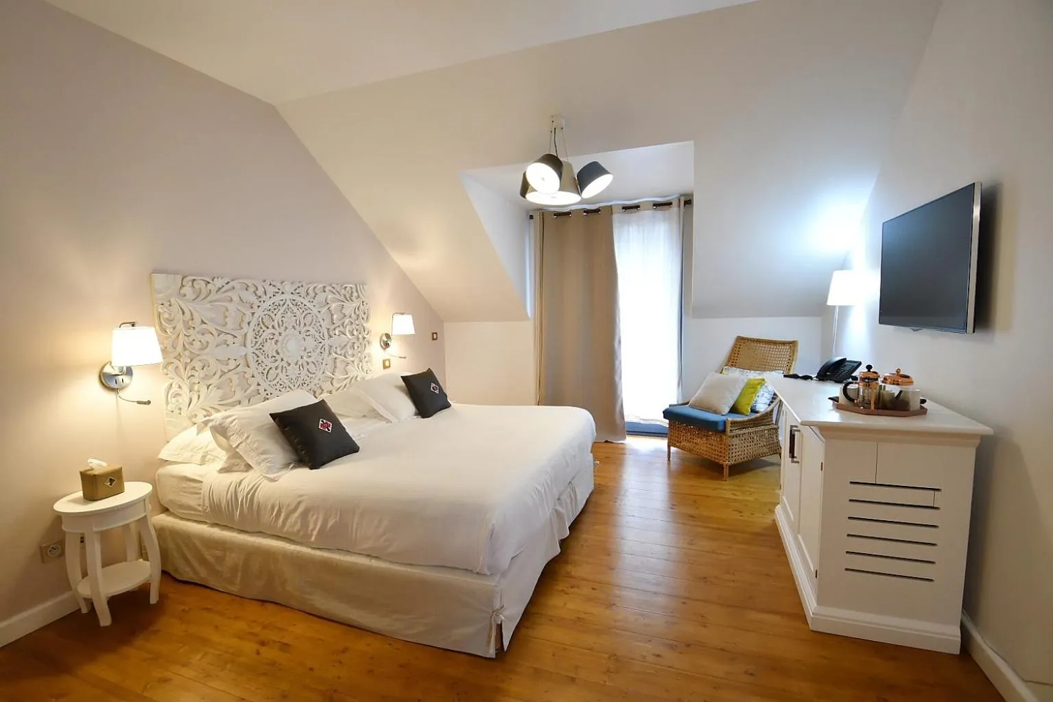 Photo of the whole room, Bed in Tsilaosa Hôtel