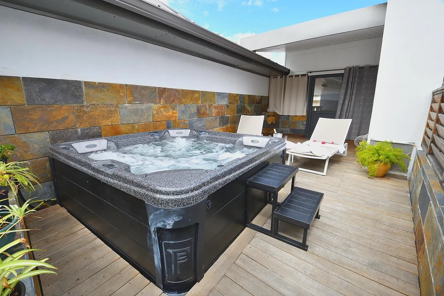 Spa and wellness centre/facilities in Tsilaosa Hôtel