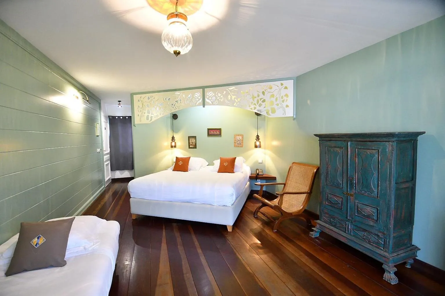 Photo of the whole room, Bed in Tsilaosa Hôtel