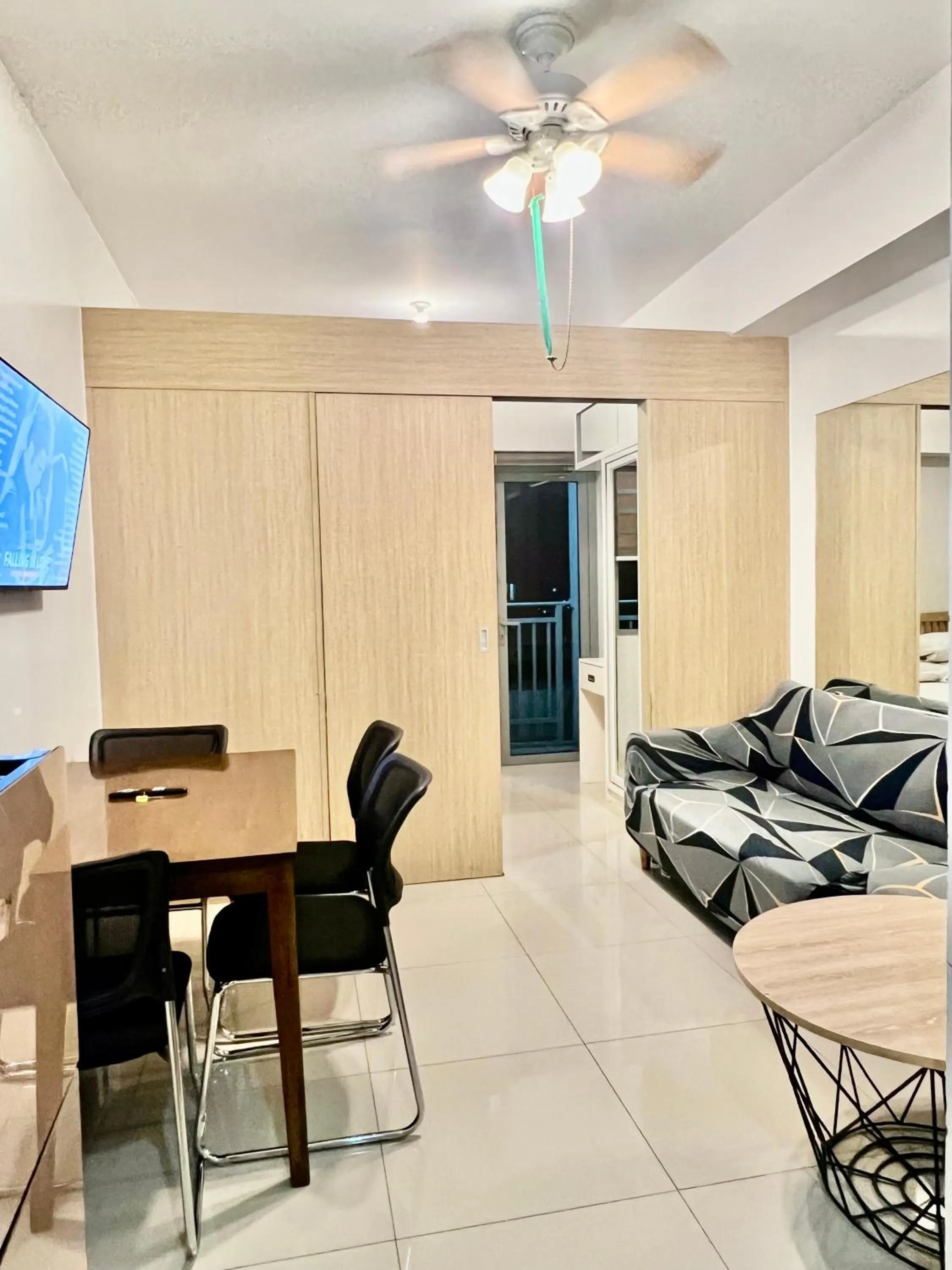 Bed in Grass Residences Tower 5