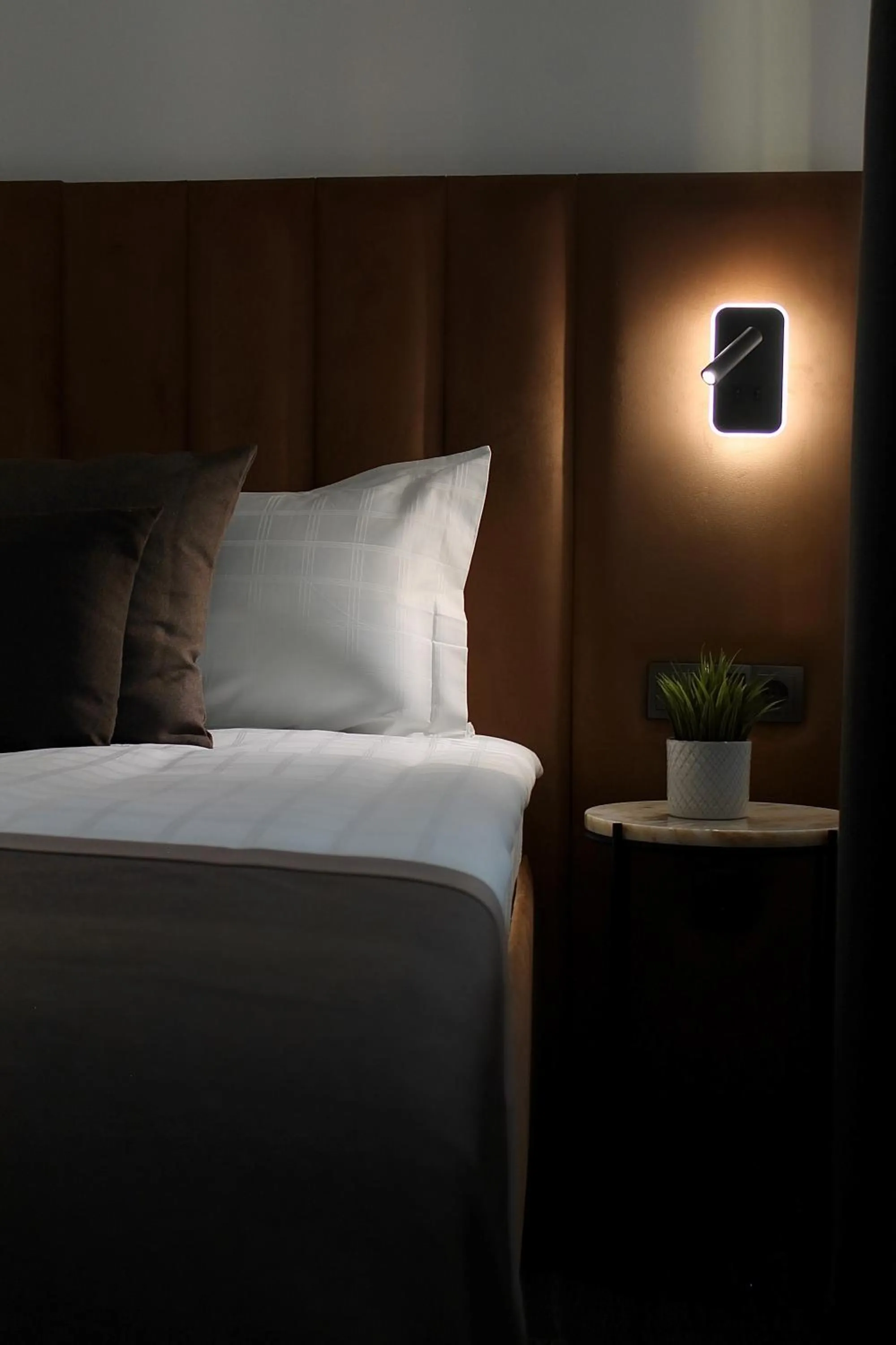 Bed in Bayer's City Hotel