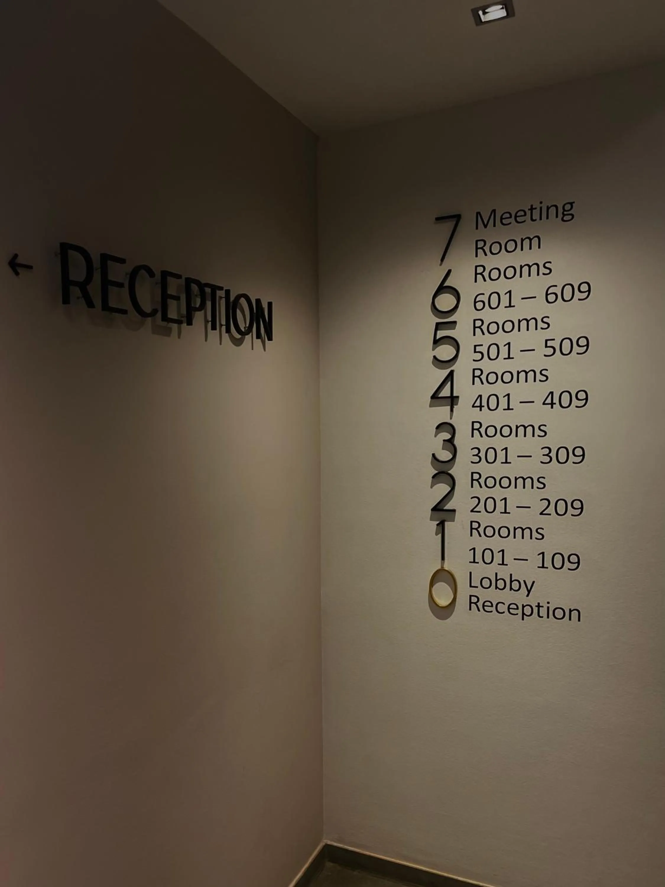 Property building in Bayer's City Hotel