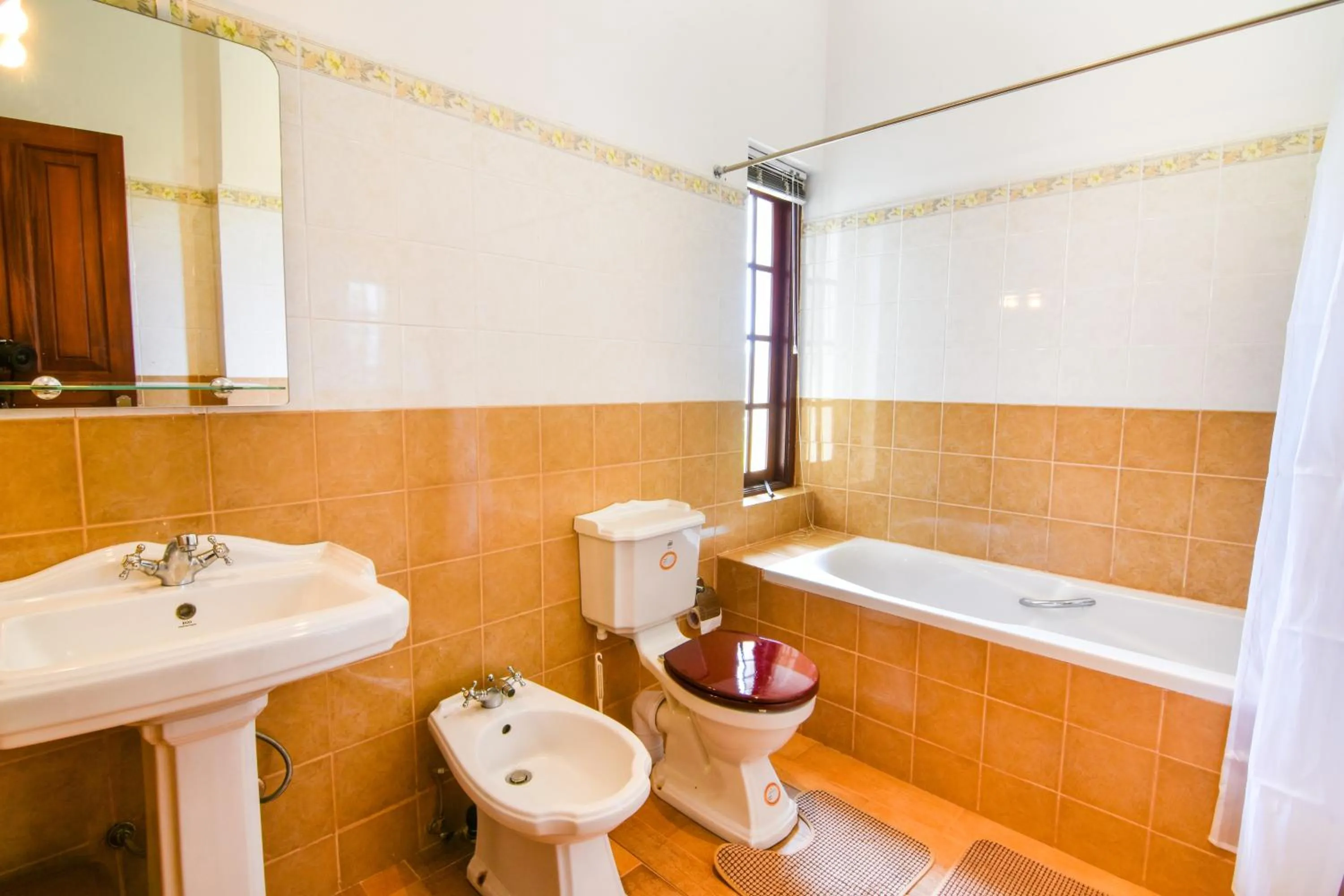 Bathroom in The Glenmor Bungalow