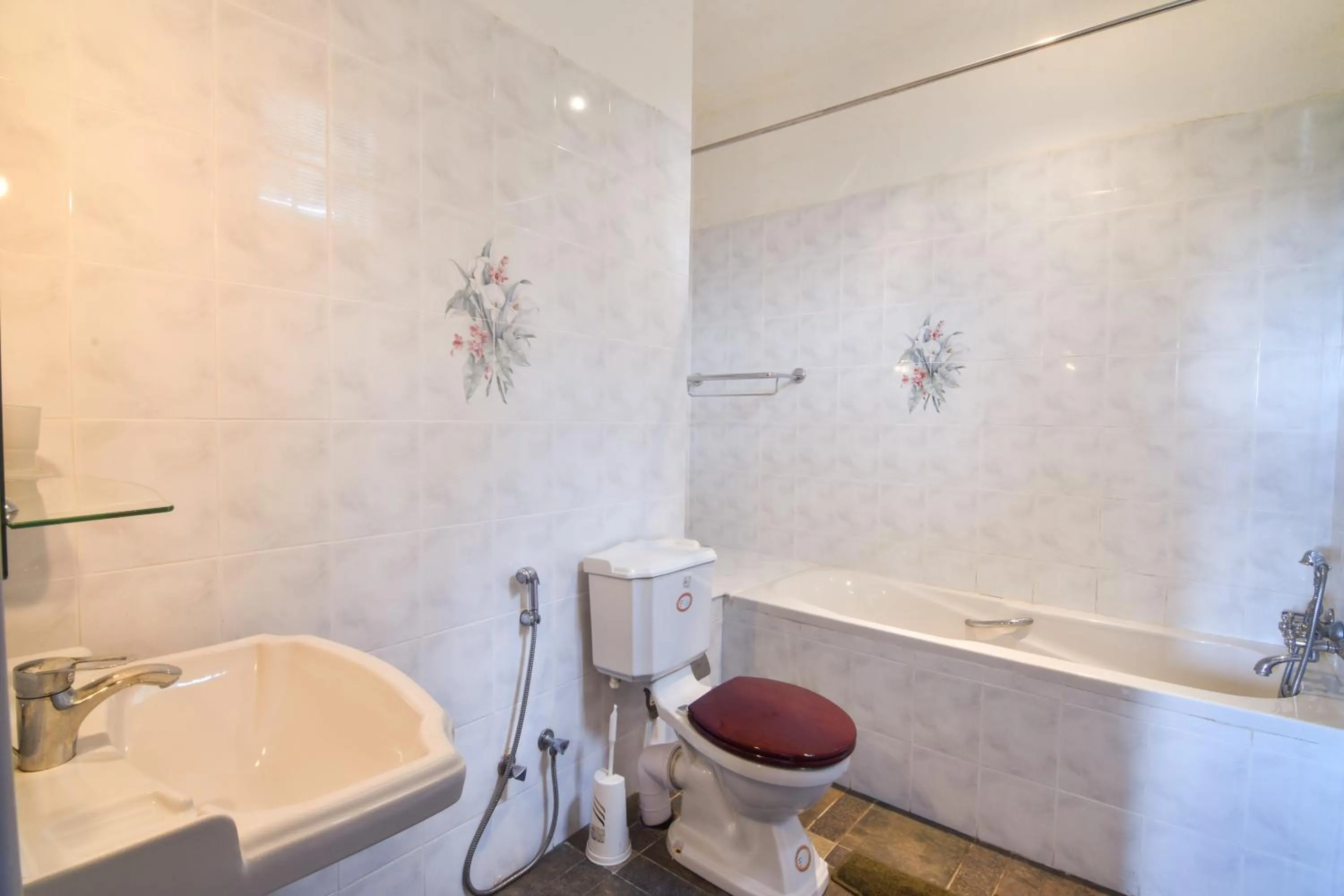 Bathroom in The Glenmor Bungalow
