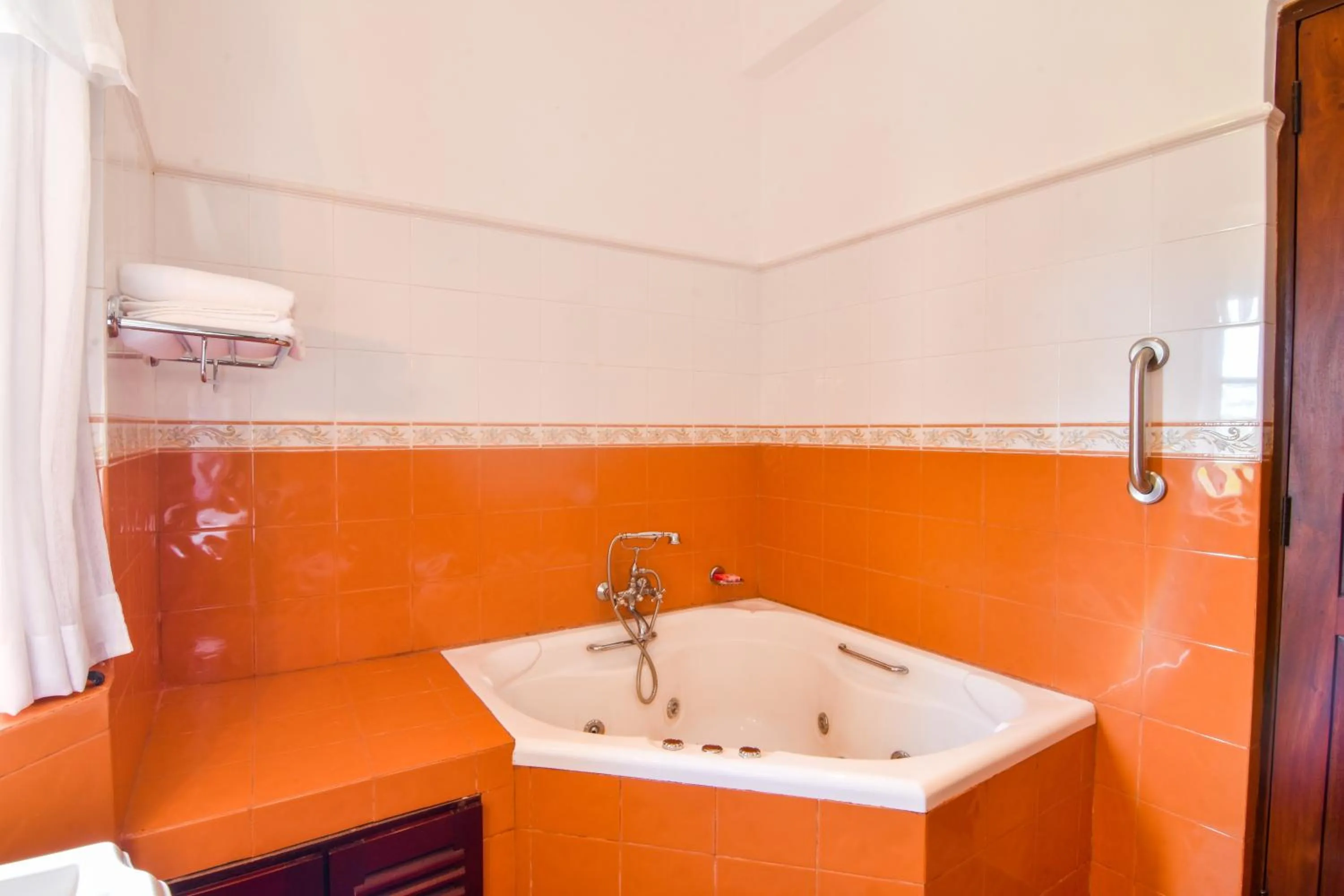 Bathroom in The Glenmor Bungalow