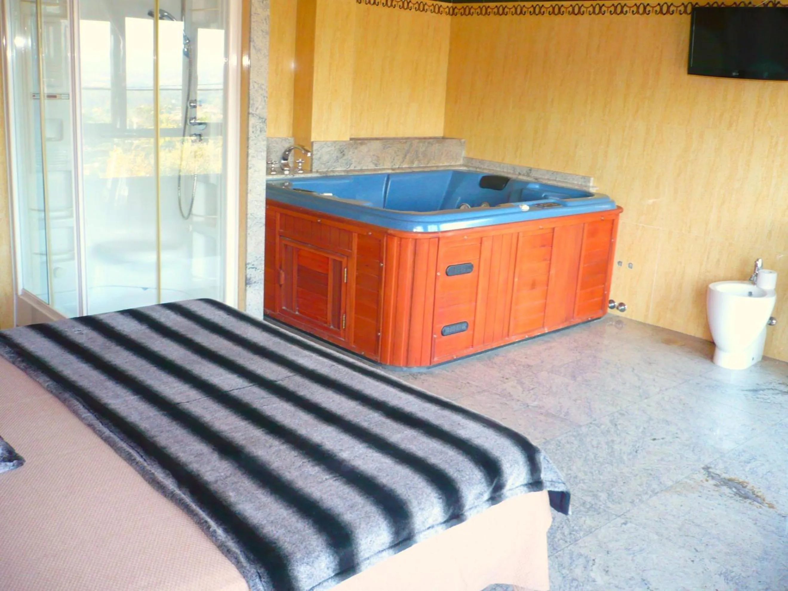 Photo of the whole room, Bed in Pensión Bos