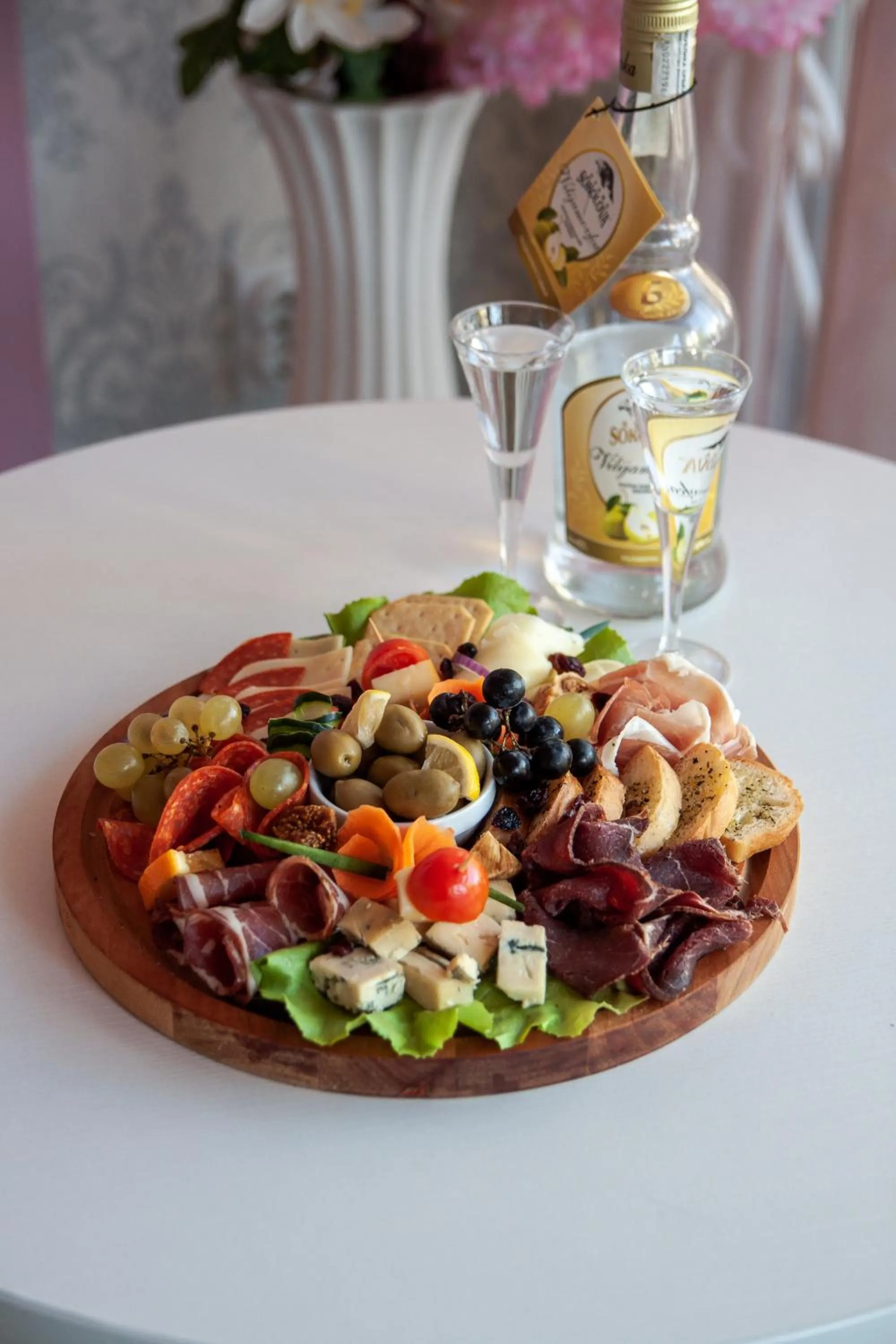 Restaurant/places to eat in Garni Hotel Lotos