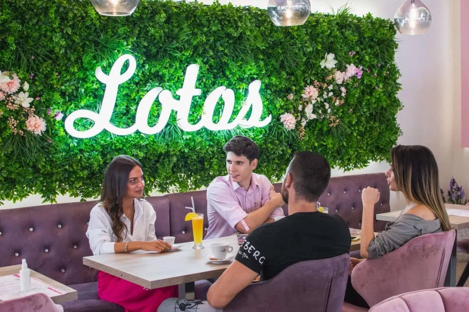 Restaurant/places to eat in Garni Hotel Lotos