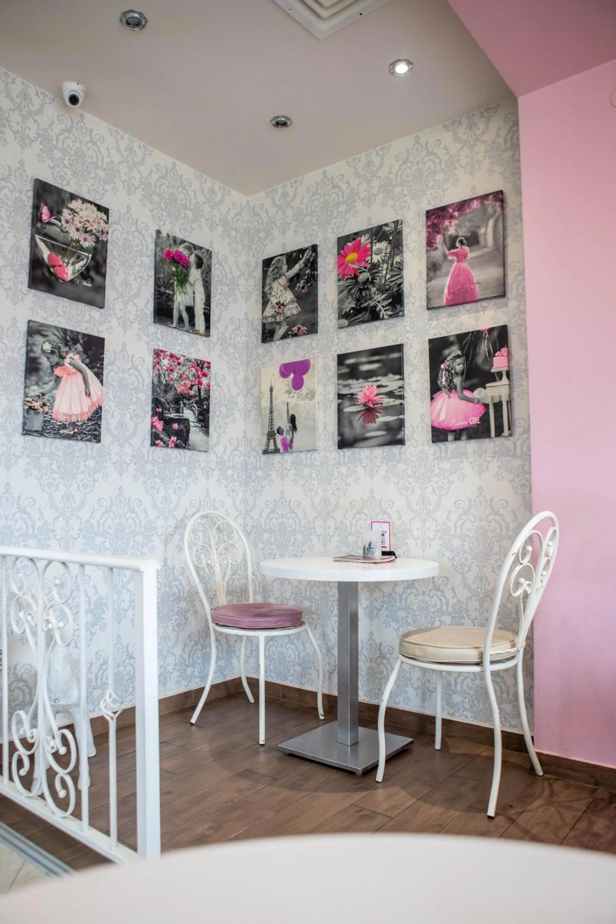 Lounge or bar in Garni Hotel Lotos