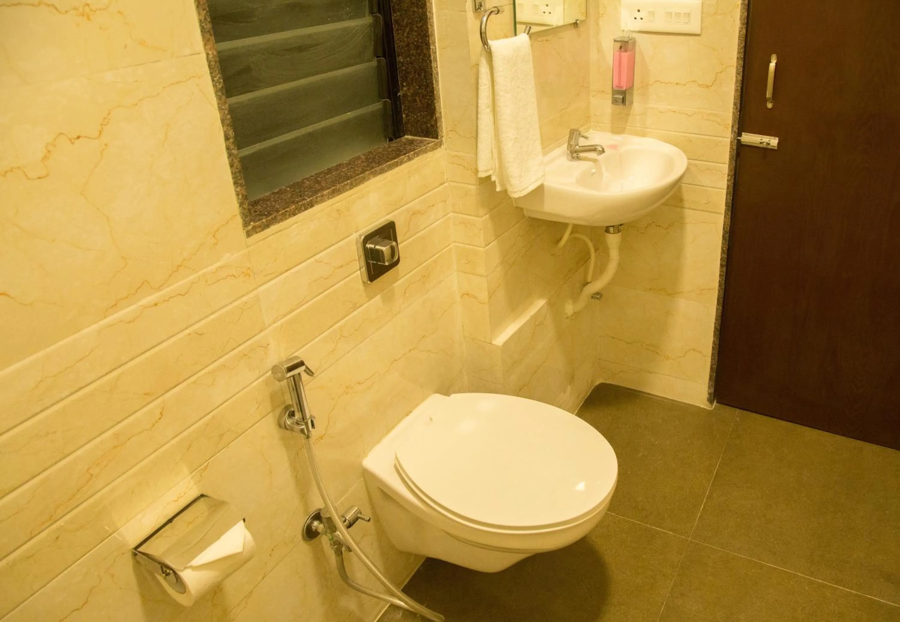 Shower in Hotel Nirvana