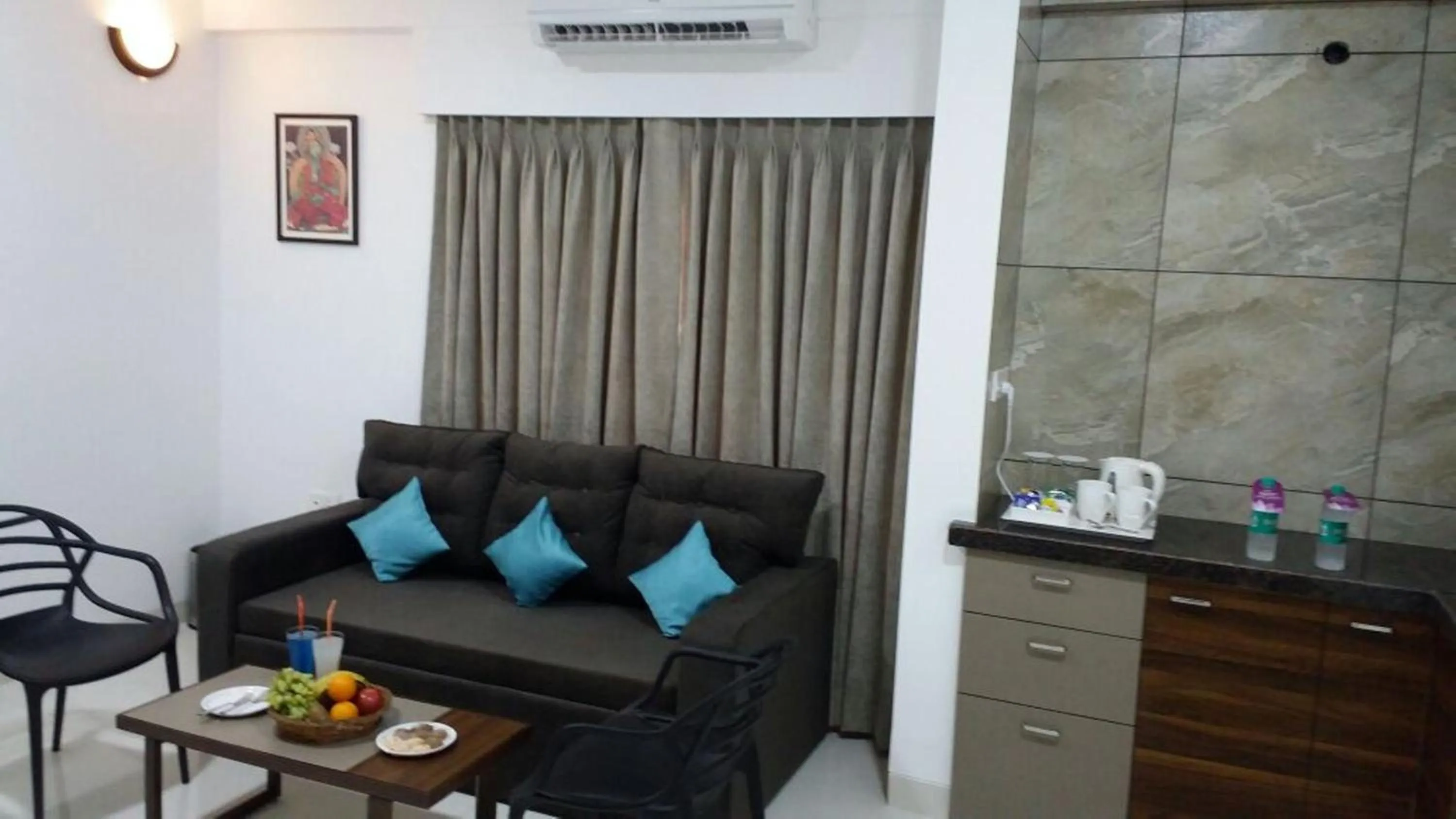 Coffee/tea facilities in Hotel Nirvana