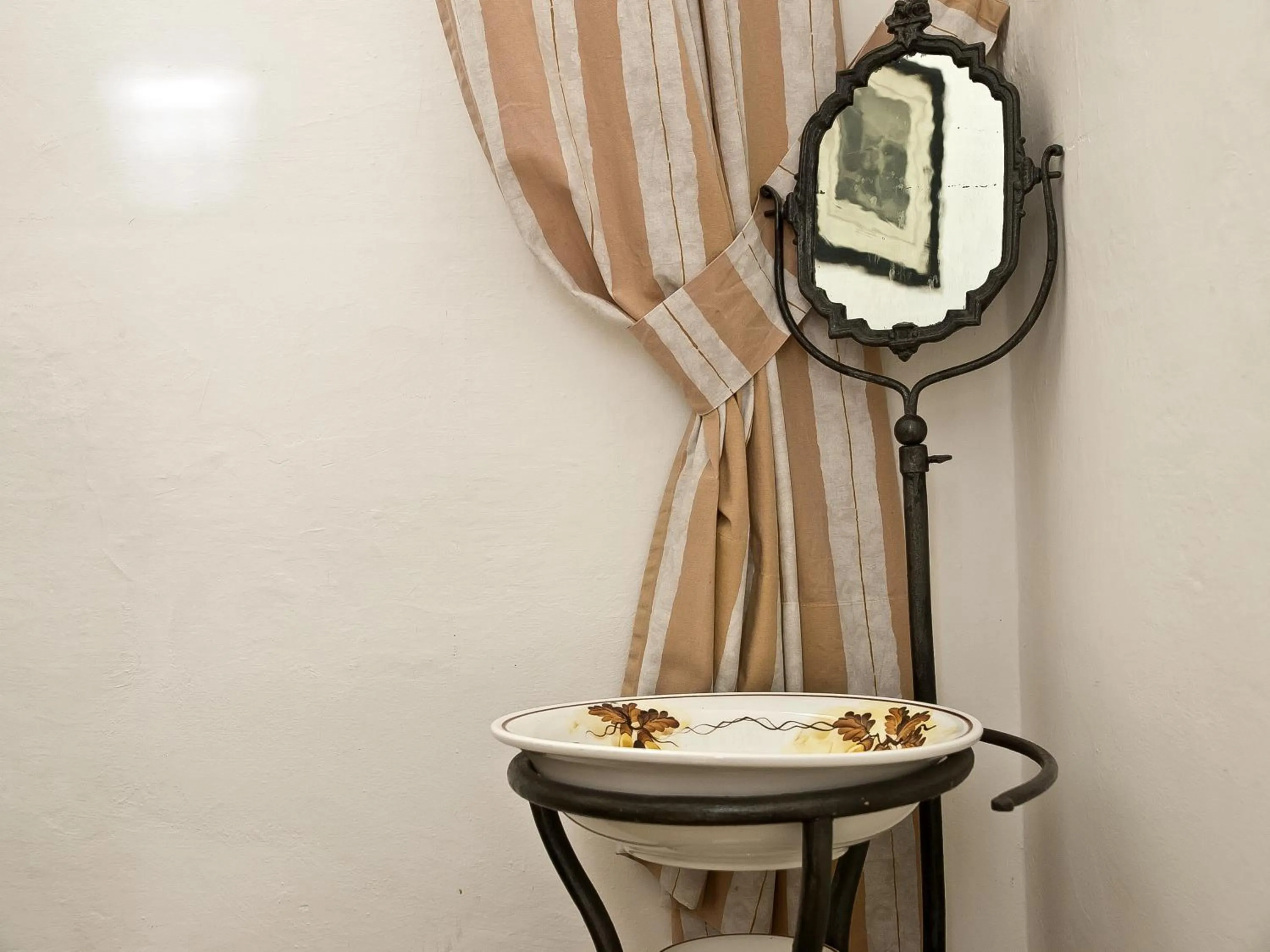 Decorative detail in Tenuta San Rocco