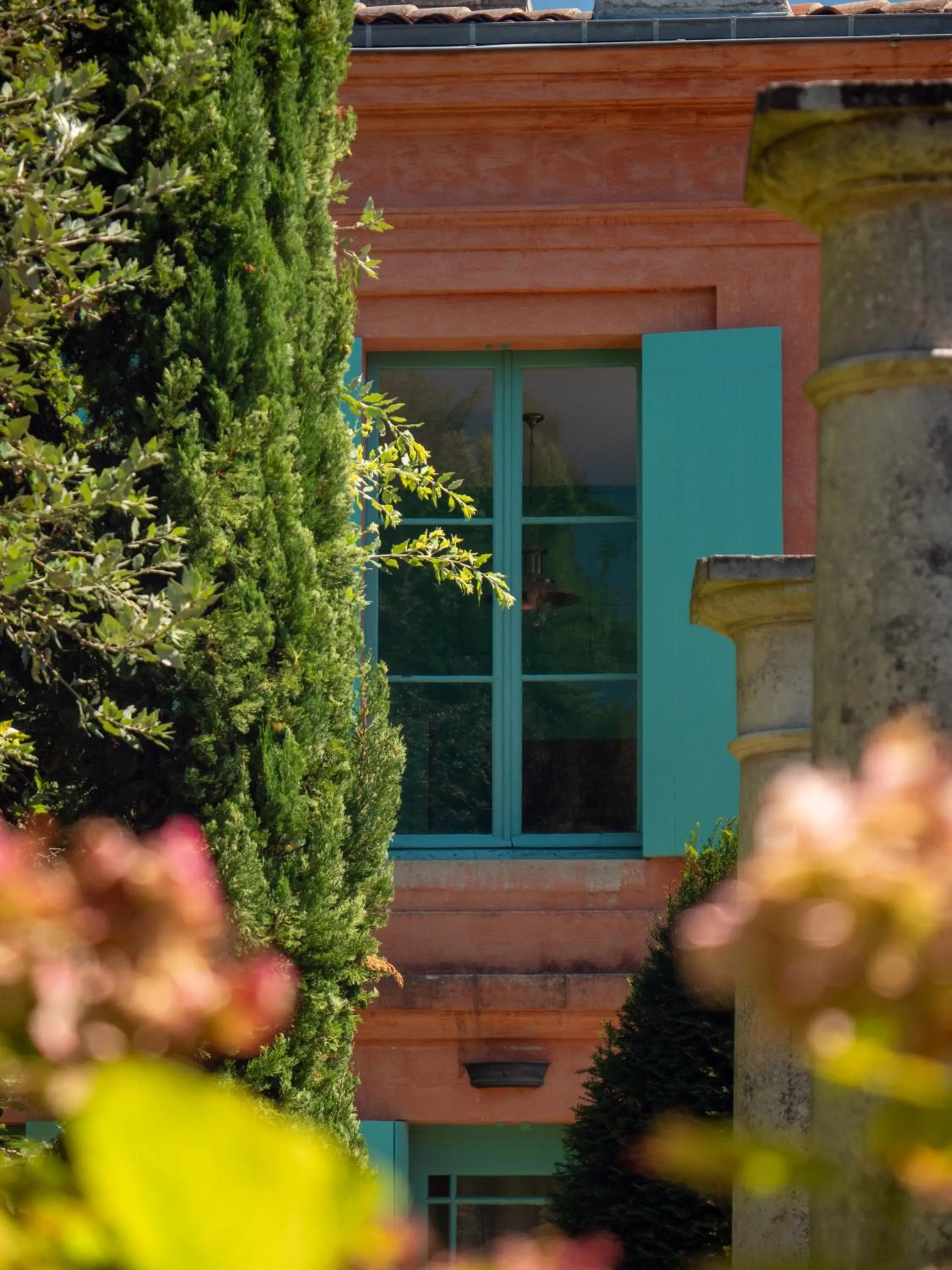 Property building in Chateau Pont Saint-Martin