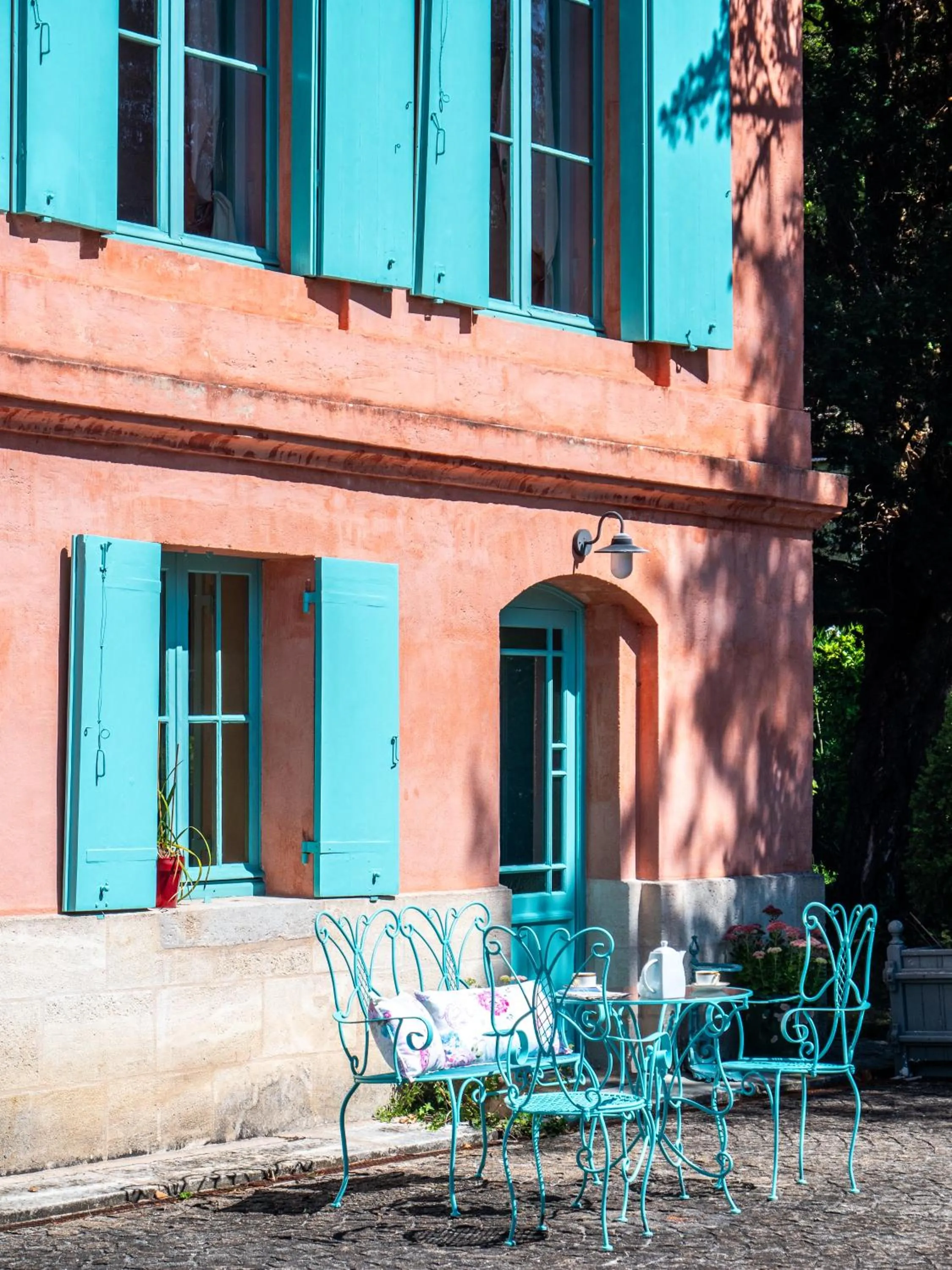 Property building in Chateau Pont Saint-Martin