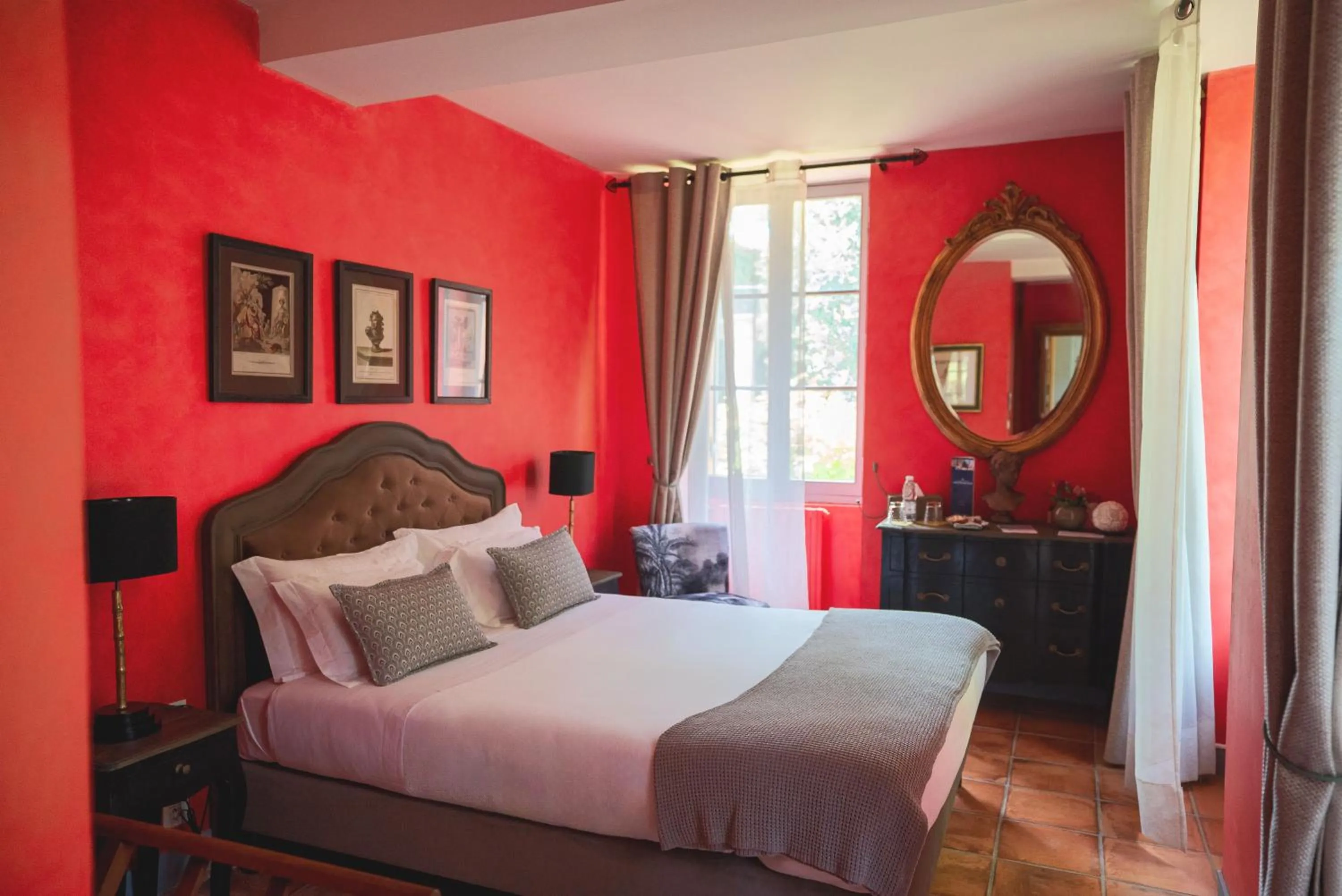 Bed in Chateau Pont Saint-Martin