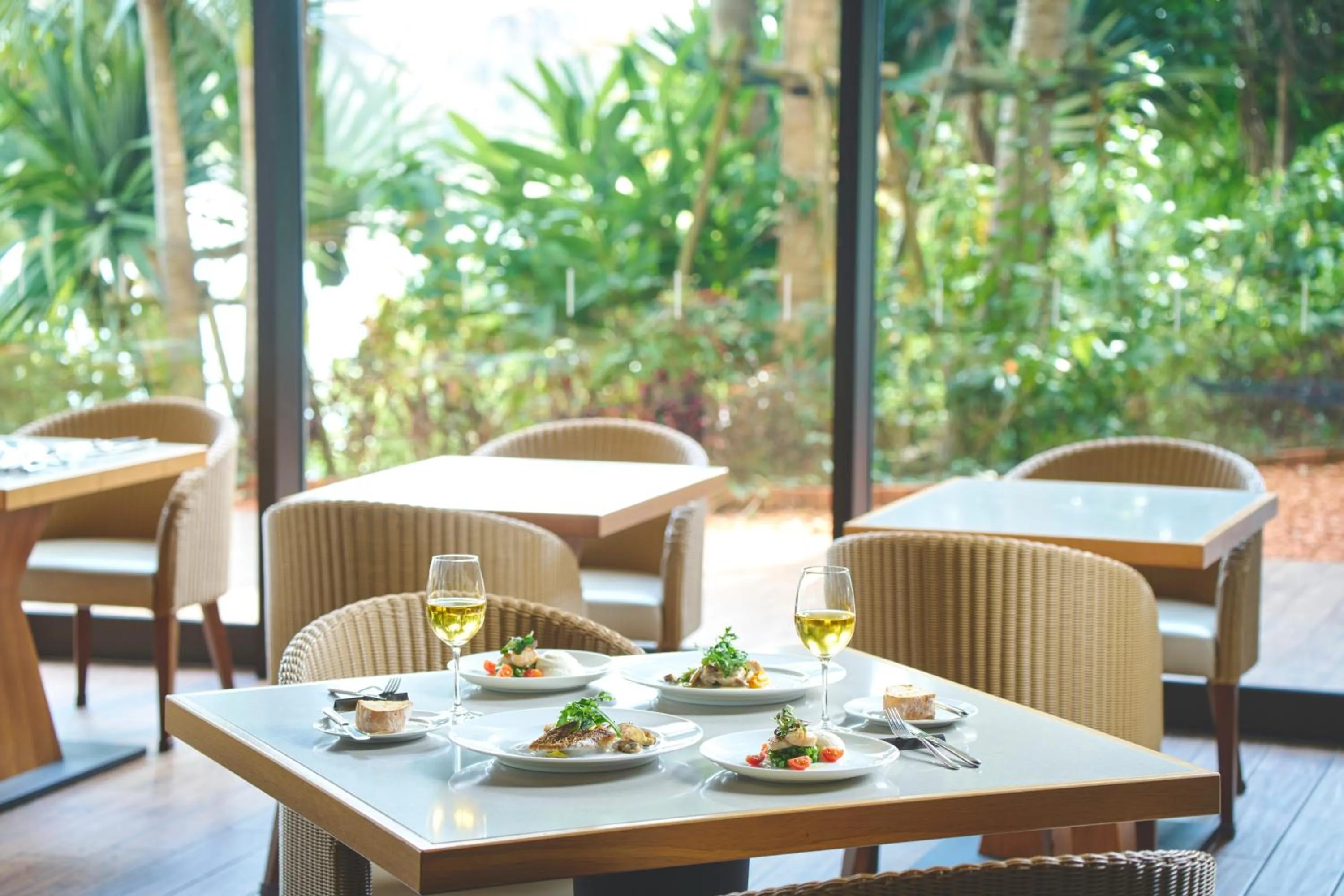 Restaurant/places to eat in Hyatt Regency Seragaki Island Okinawa