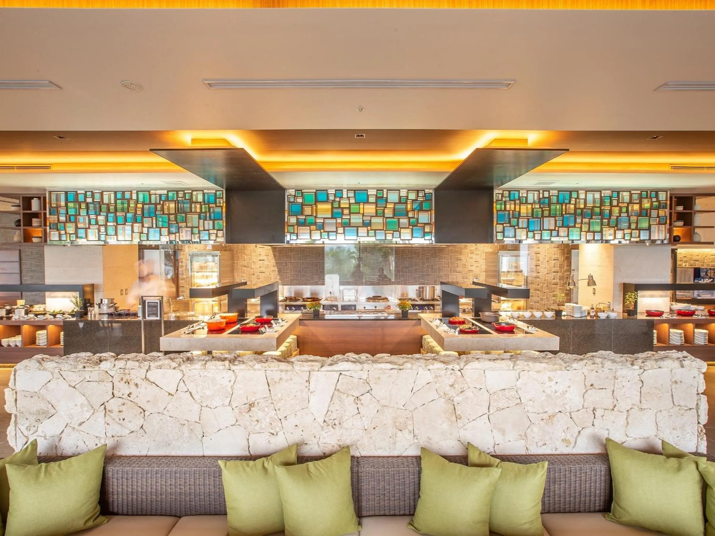 Restaurant/places to eat in Hyatt Regency Seragaki Island Okinawa