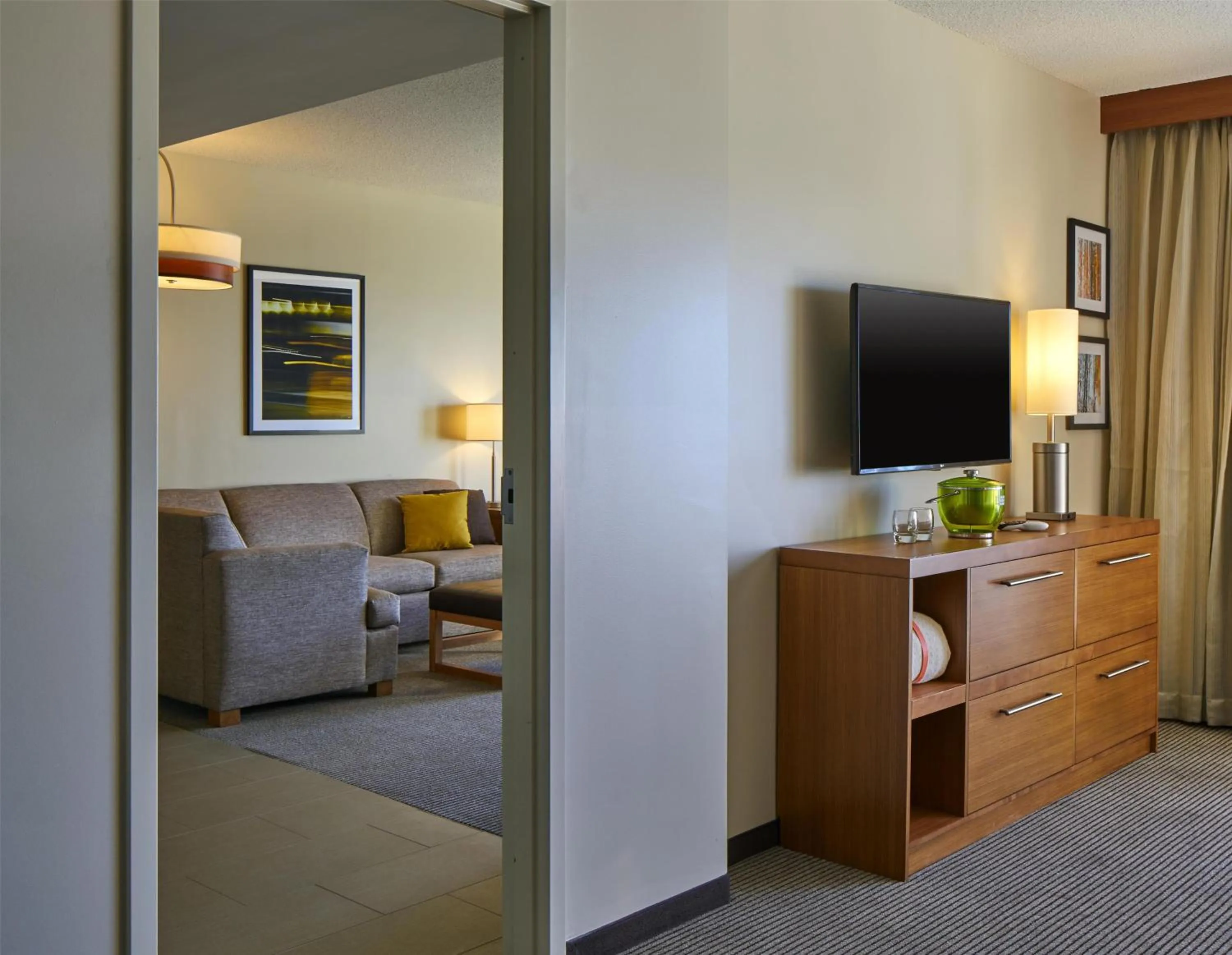 Photo of the whole room, Bed in Hyatt Place Ocean City Oceanfront