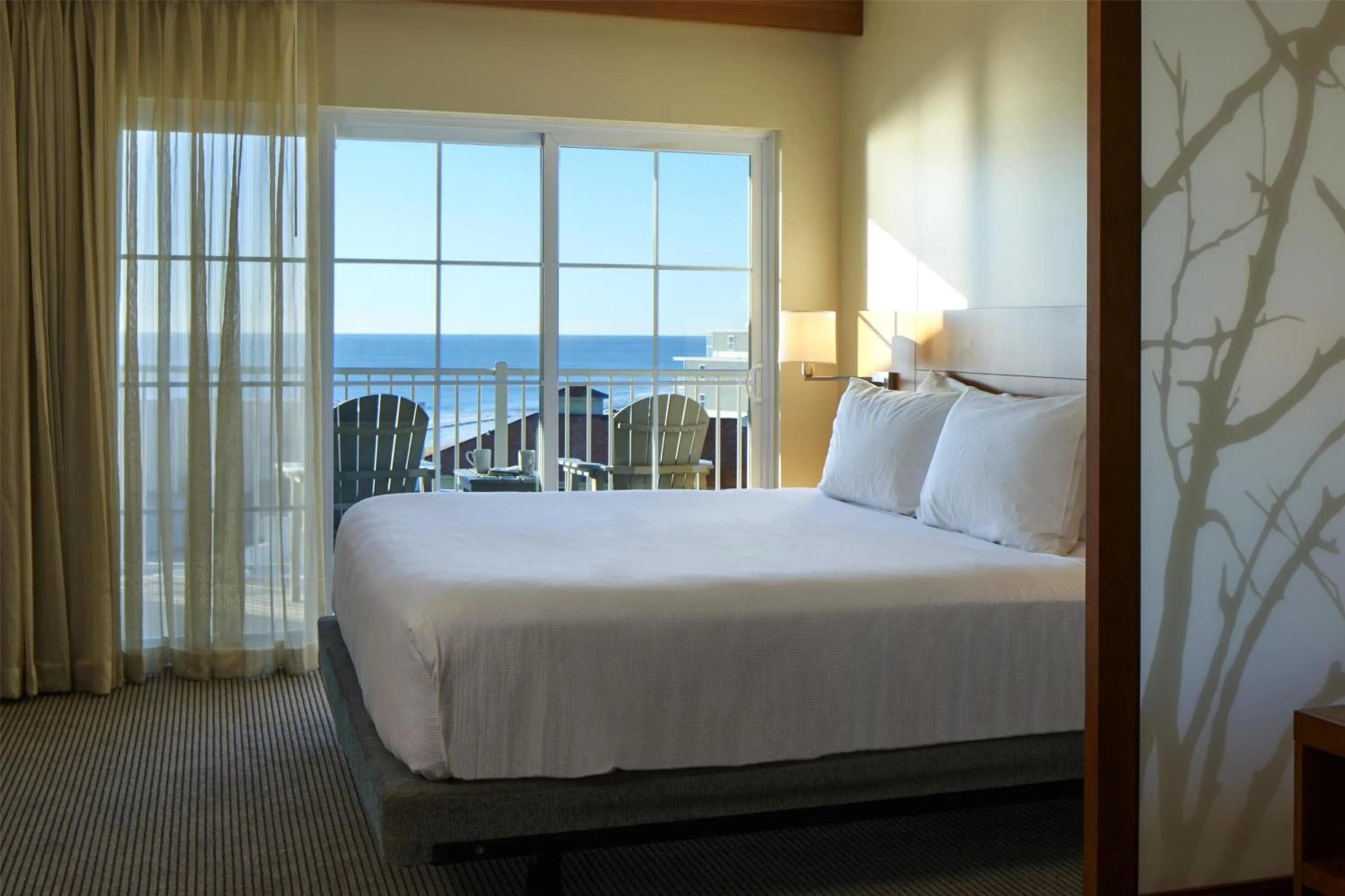 Photo of the whole room, Bed in Hyatt Place Ocean City Oceanfront