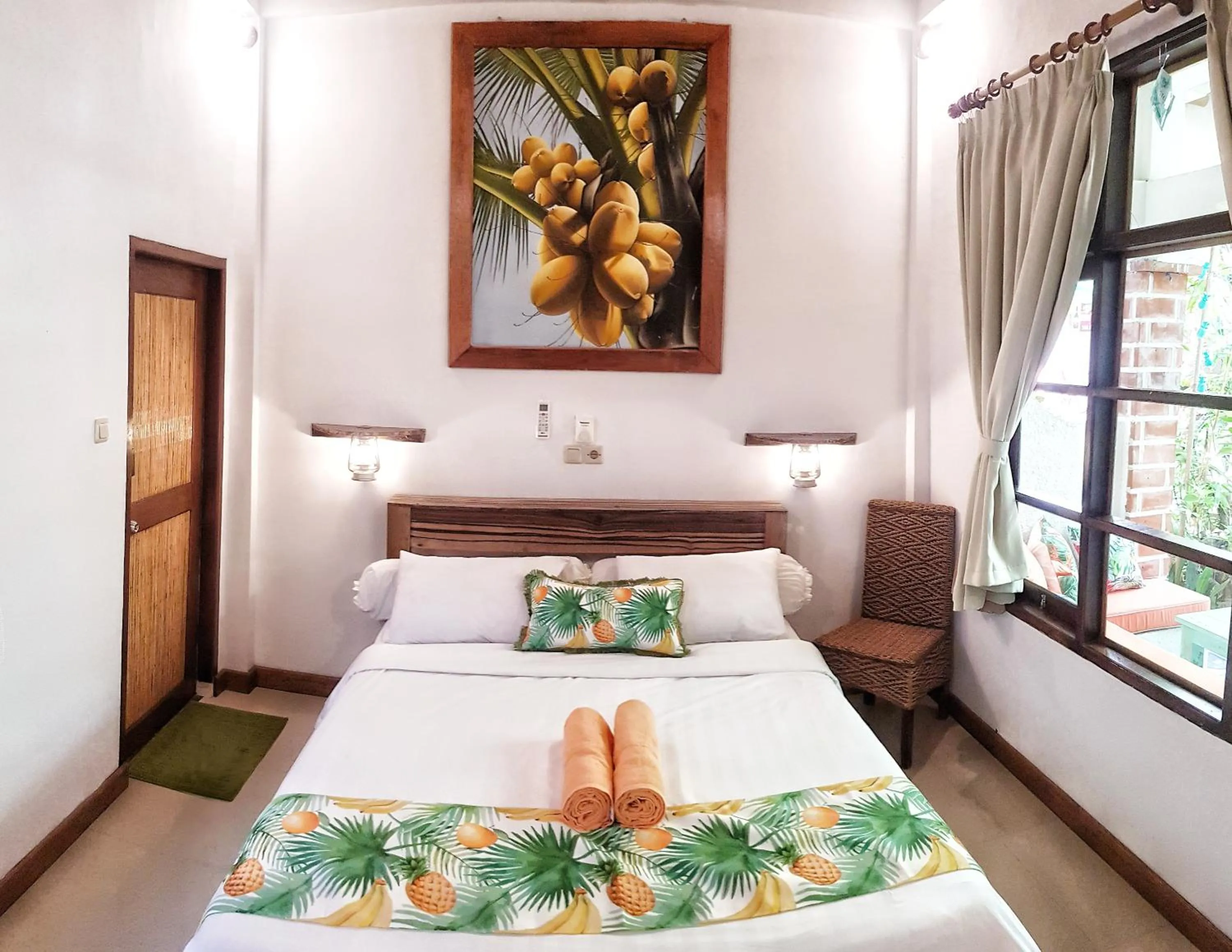 Bed in Havana Hideaway