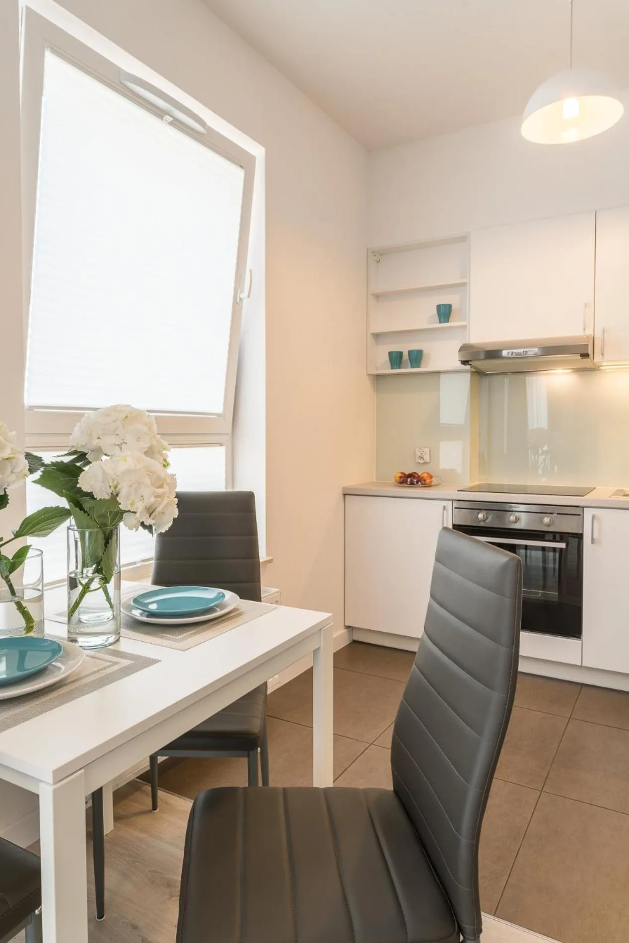 Kitchen or kitchenette in Deluxe Apartments by The Railway Station Wroclaw - parking w cenie
