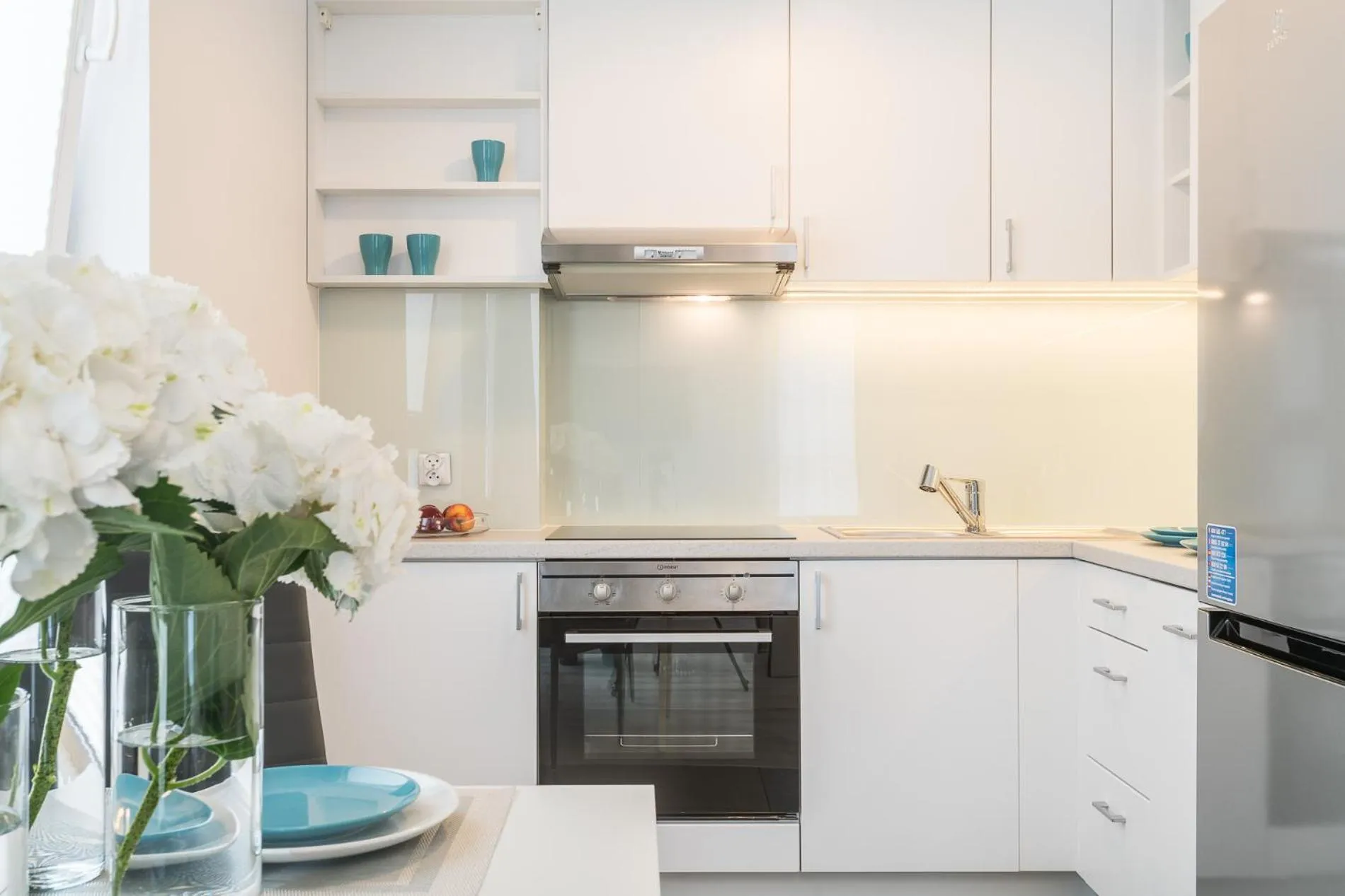 Kitchen or kitchenette in Deluxe Apartments by The Railway Station Wroclaw - parking w cenie