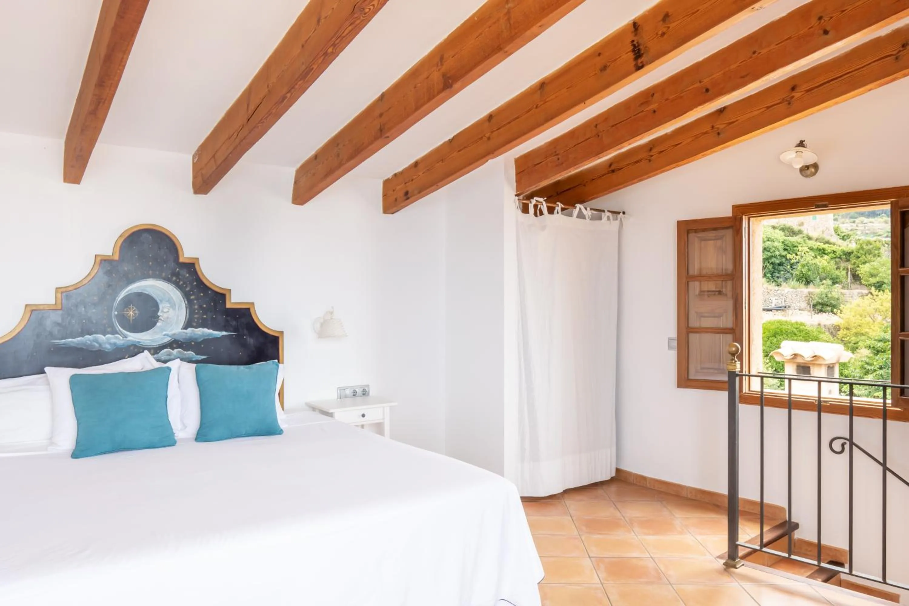 Decorative detail, Bed in Son Borguny