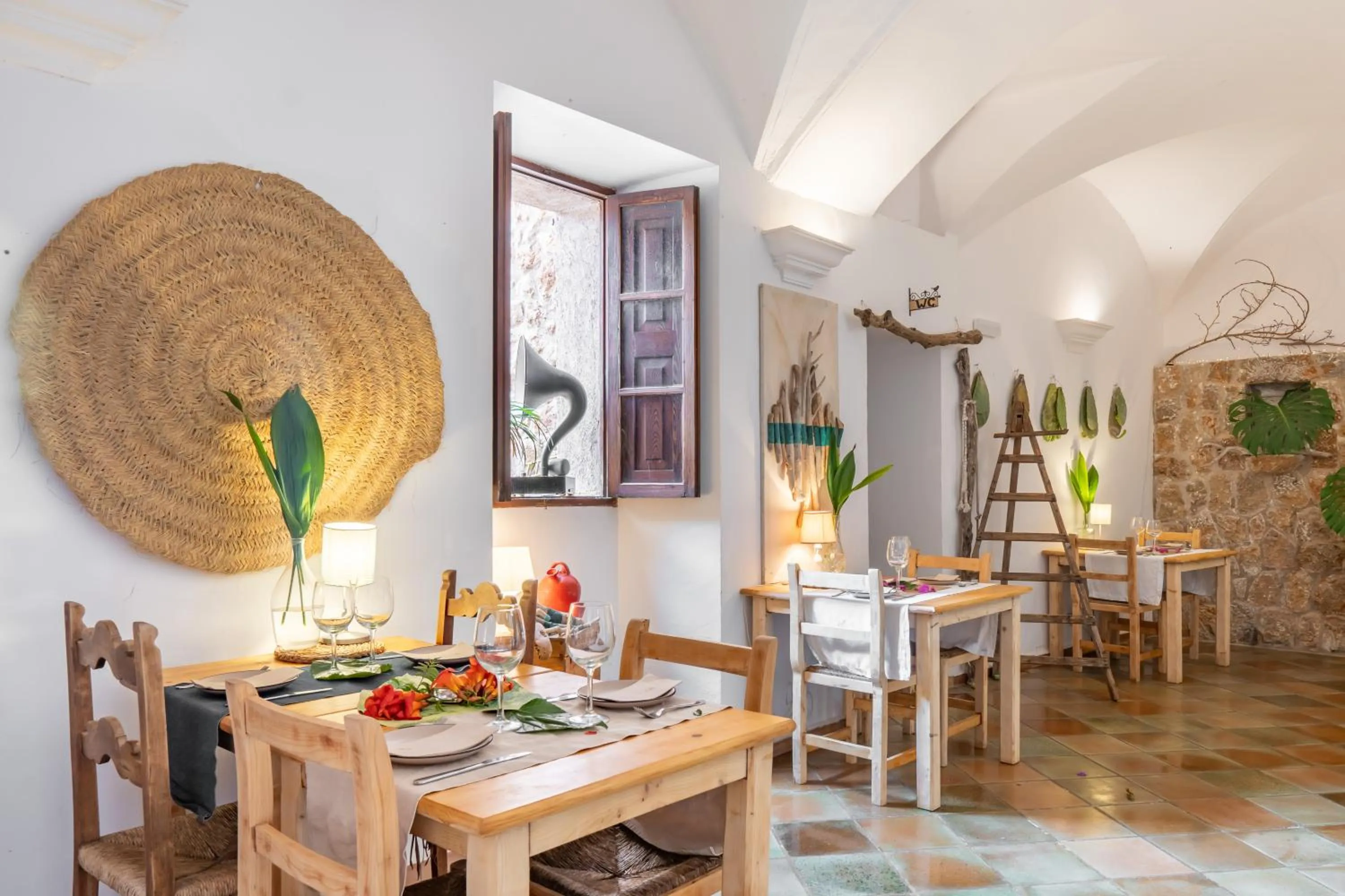 Restaurant/places to eat in Son Borguny